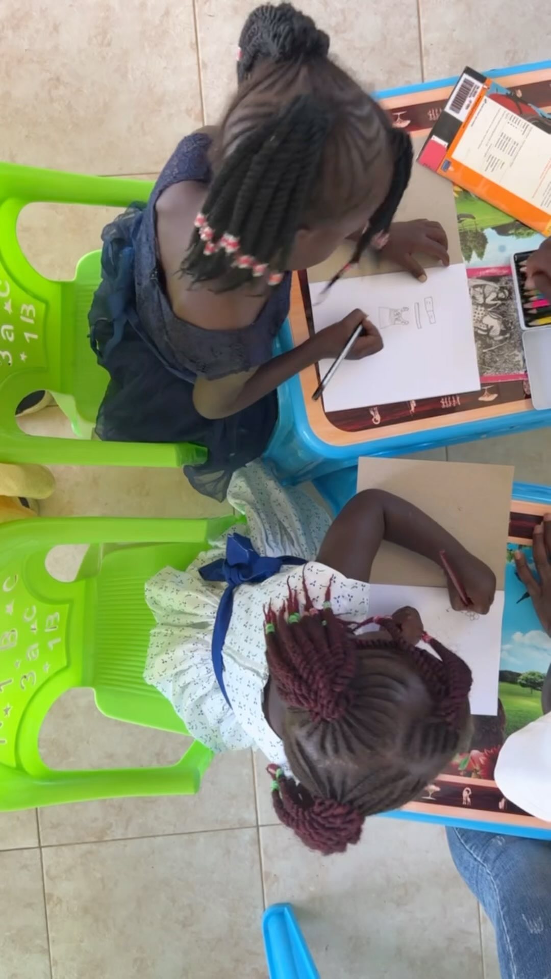 Flashback to our wonderful trip to Kisumu, Kenya. Exploring impactful projects with our inspiring partner @makemesmile_kenya together with founder @maximilian_ullrich_ 🇰🇪🤍✨ Would you like to see more?