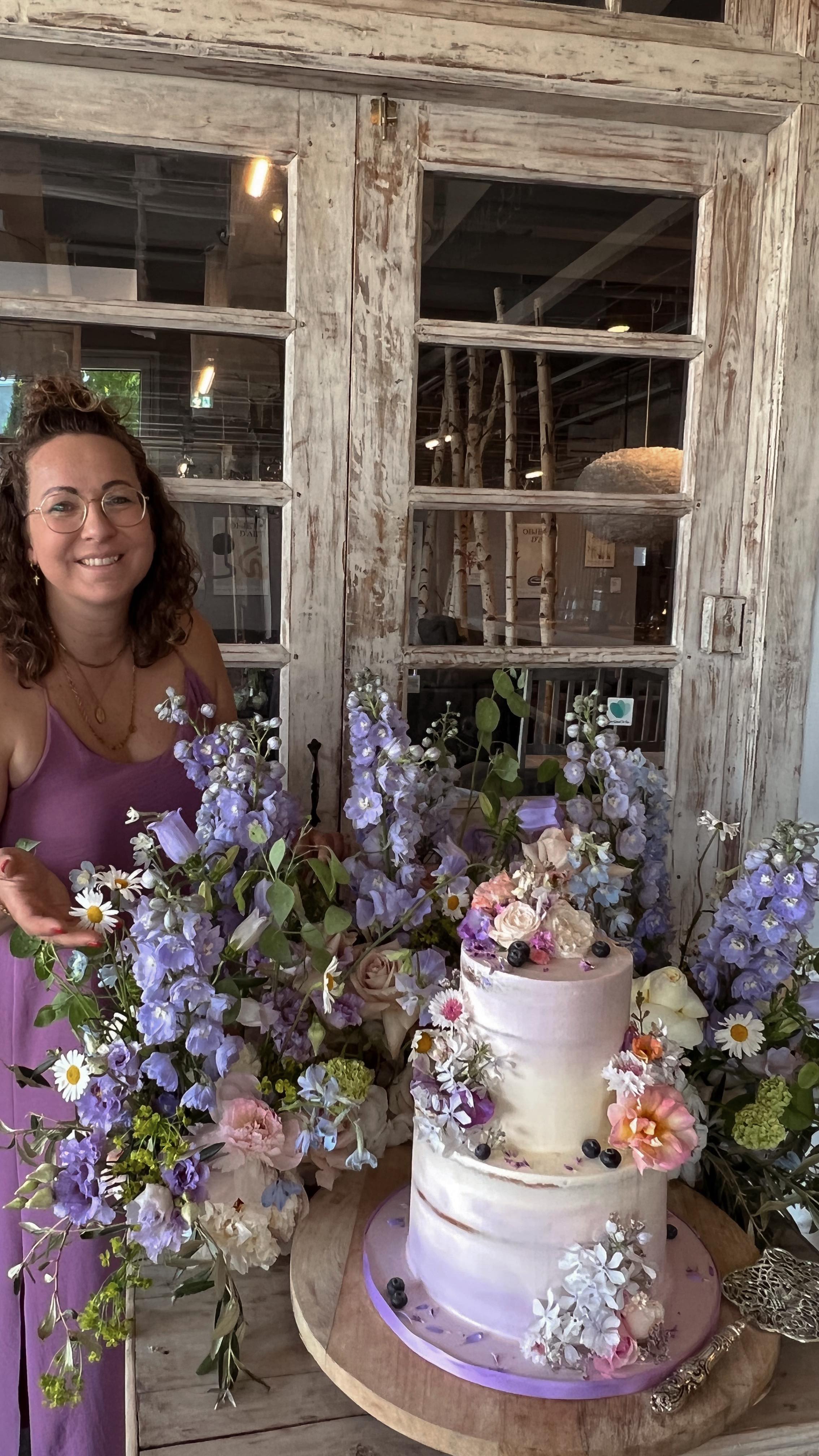 LIVE zum FLORISTENLEBEN🤍
Preisgestaltung und Wertschätzung ☀️
Fühlt Euch ganz, ganz lieb gedrückt 🤍
#florist #blumen #wertschätzung #kalkulation