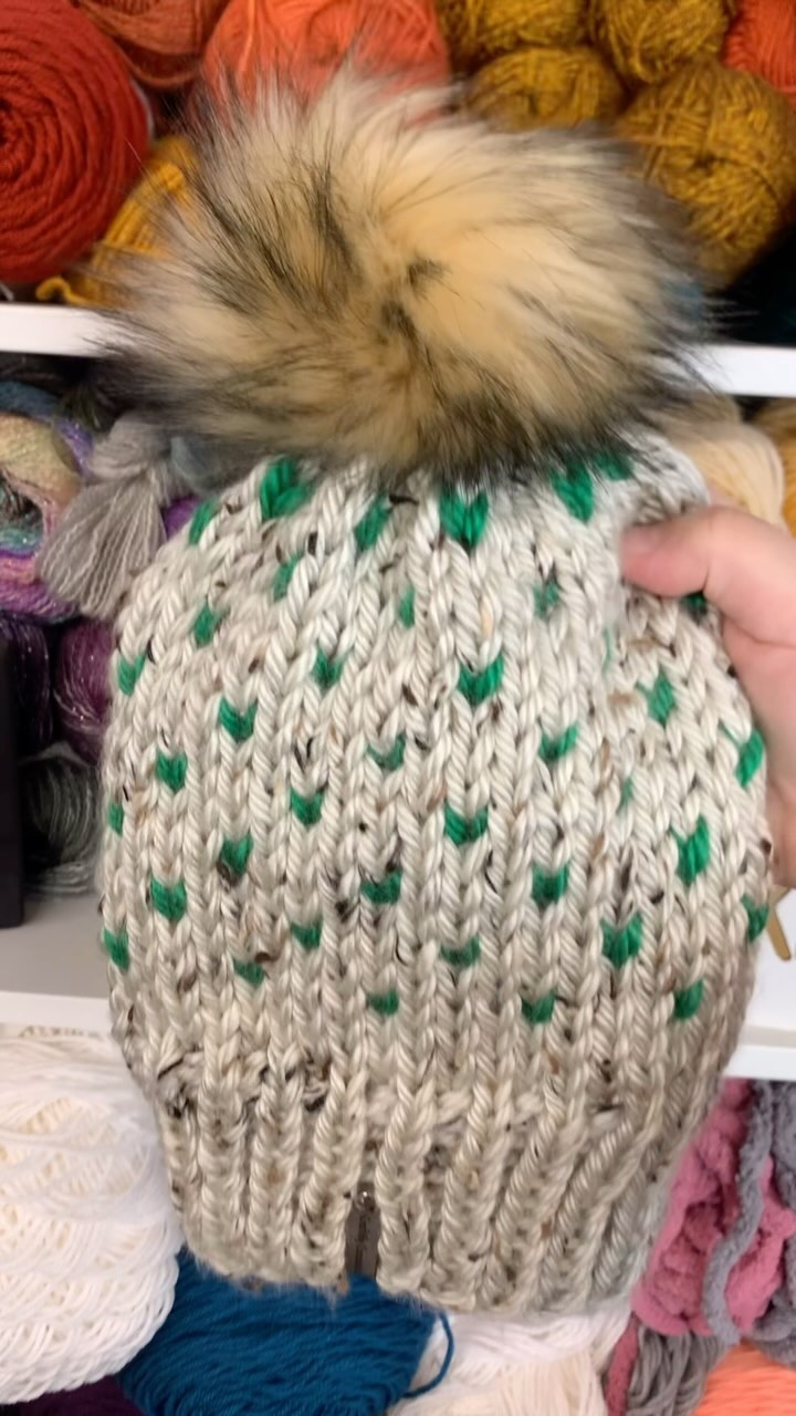 Just a little timelapse of some left-handed knitting. Felt inspired to make a hat with some green before St. Patrick’s Day. ☘️ 🌈