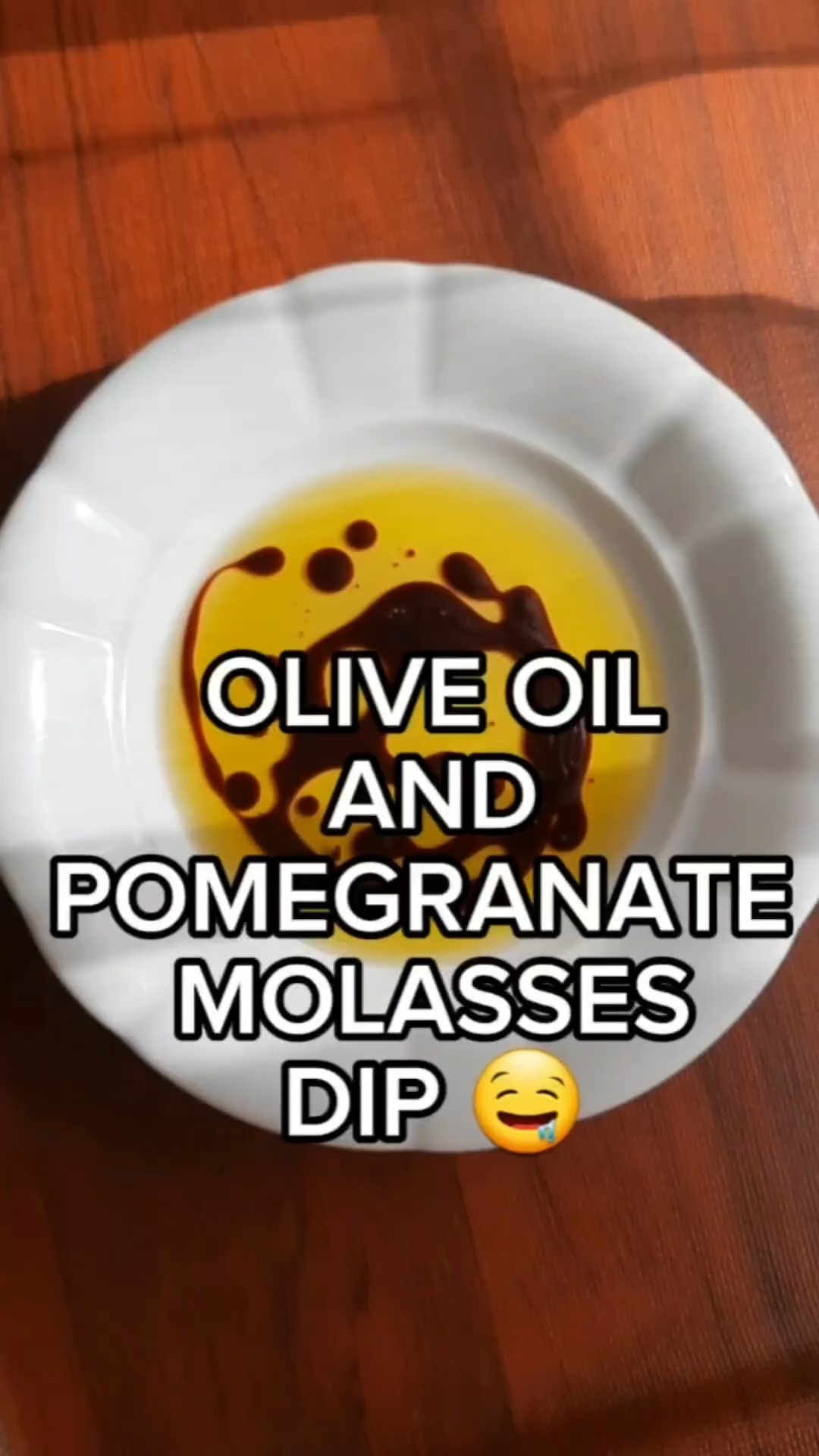My to-go umami dip for the breakfast, lunches and snacking!
Just olive oil+molasses, nothing more. A flavor bomb on your tongue, BAM!!!
#cornedor #pomegranatemolasses
#oliveoil #oliveoildip #mediterraneanfood
#middleeasternfood #dip