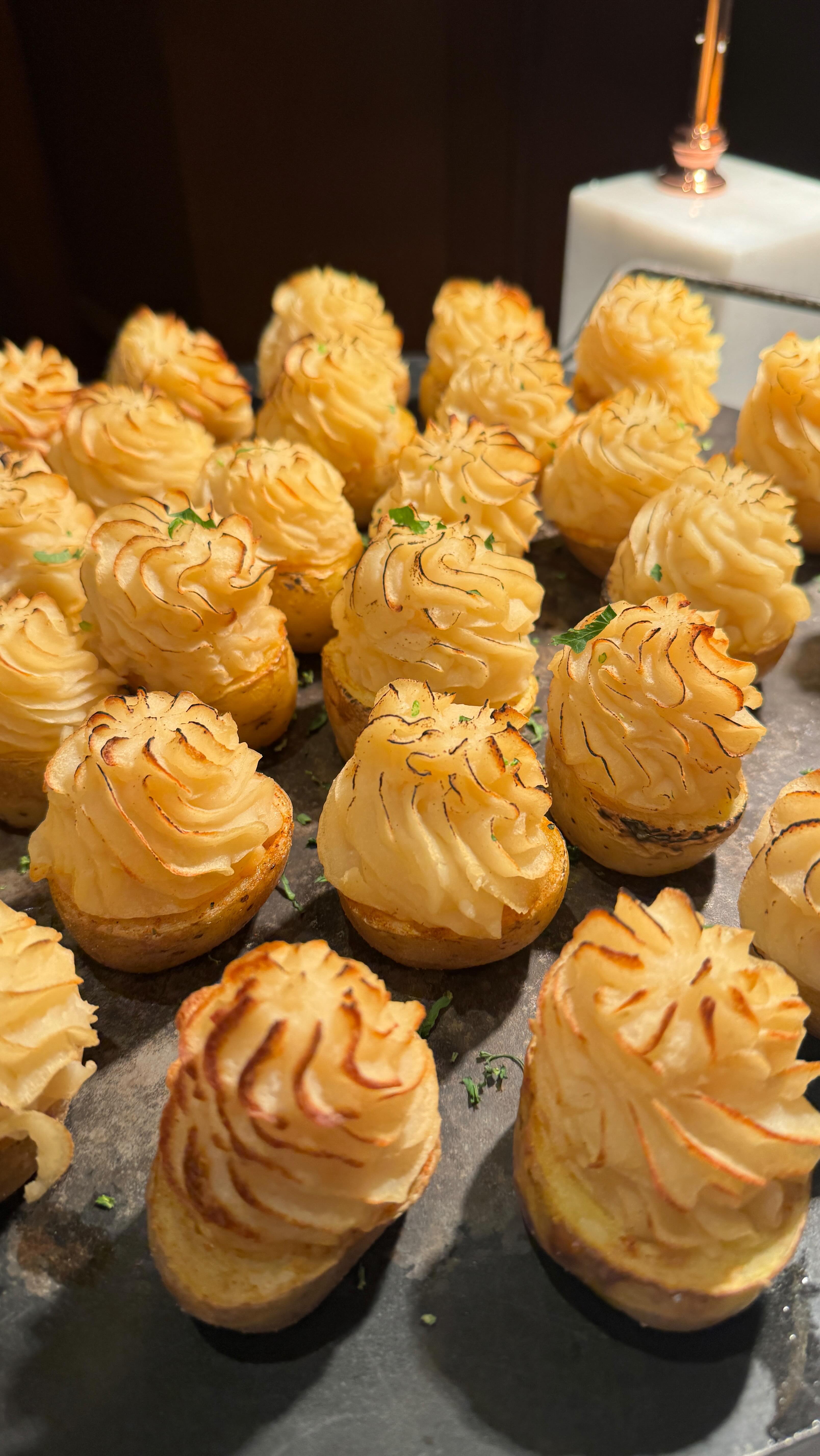 ๐ด Live from The Omni Hotel featuring a delicious Kulinary buffet!