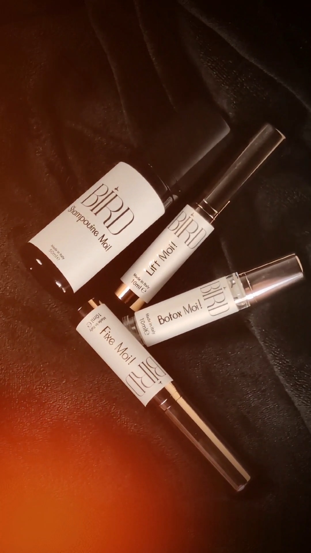 ✨ Réhaussez la beauté naturelle avec BIRD ! ✨
💼 Un kit complet pour les professionnels de la beauté :
�✔️ Lift Moi : Redessine la courbure des cils grâce à la kératine végétalienne et la camomille, pour une action nourrissante et régénérante.�
✔️ Fixe Moi : Stabilise la nouvelle forme des cils en réparant les liaisons structurelles, pour un résultat durable.�
✔️ Botox Moi : Hydrate et nourrit en profondeur avec de l’acide hyaluronique et du panthénol, pour des cils brillants et renforcés.
🌟 Offrez à vos clientes une expérience de luxe et des résultats spectaculaires avec des produits conçus pour allier performance et respect de la fibre ciliaire.
📩 Contactez-nous pour commander et faire passer vos prestations au niveau supérieur.
#RehaussementDeCils #BeautéLuxueuse #ProfessionnelsDeLaBeauté #BIRDKitPro #EsthétiqueParfaite #BIRDLash #ExtensionsCils #VolumeRusse #CilsParfaits #LashTools #ProBeauté #LashArtist #RegardSublimé #PaletteCils #PinceProfessionnelle #LashExperts #CilsNaturels #LashPerfection #BeautyTools #Birdlashpro #rehaussementdecils