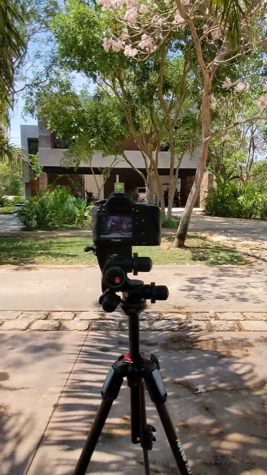 El detrás de cámaras - Casa Correa Salas en @yucatancountry
.
.
.
#architecture #arquitetura #desnivel #todossomosdesnivel #archlovers #mexicanarchitecture #arquiteturamexicana #merida #yucatán #interiordesign #design #golfclub