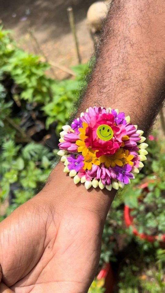 Biocarve Flower Rakhi Contest!
Our celebration of sibling love is even more special with these eco-friendly flower rakhis🌻
Congrats @happinessoverlittlethings for her imaginative and planet-friendly creation!