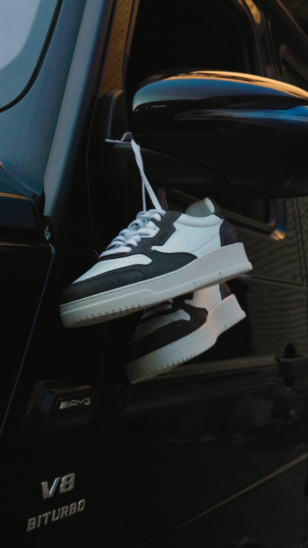 All you need: STRLGHT.
Get your pair online.
#HSW #STRLGHT #OwnIt