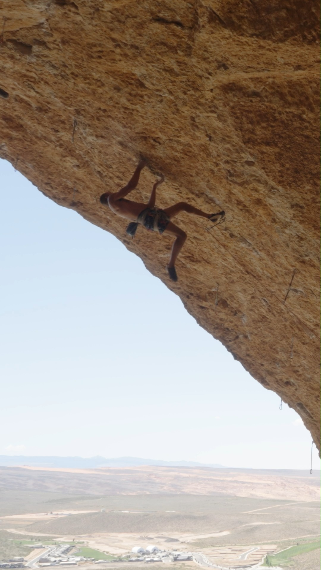 See Death of Villains alongside other great climbing films on April 2 at the Park Theatre. Tickets at accmanitoba.ca
Kai Lightner uses his length, flexibility, and incredible flow on one of the crux sequences of Death of Villains, 5.15a.