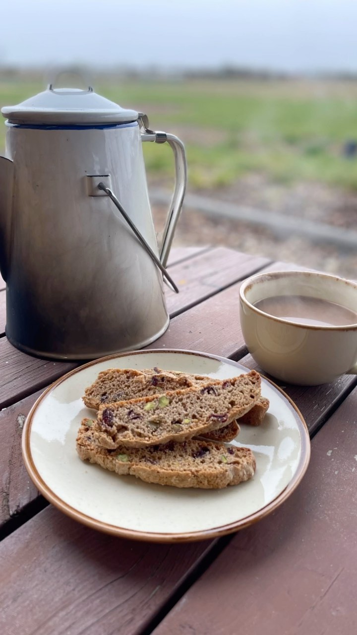 The end of May bank holiday means we are fully open for the summer season!! Unsurprisingly we were too busy to get many actions shots but hopefully this gives you an idea of the vibe!
#bankholiday #bankholidayweekend #suffolkcamping #suffolk #suffolkcoast #woodfirecooking