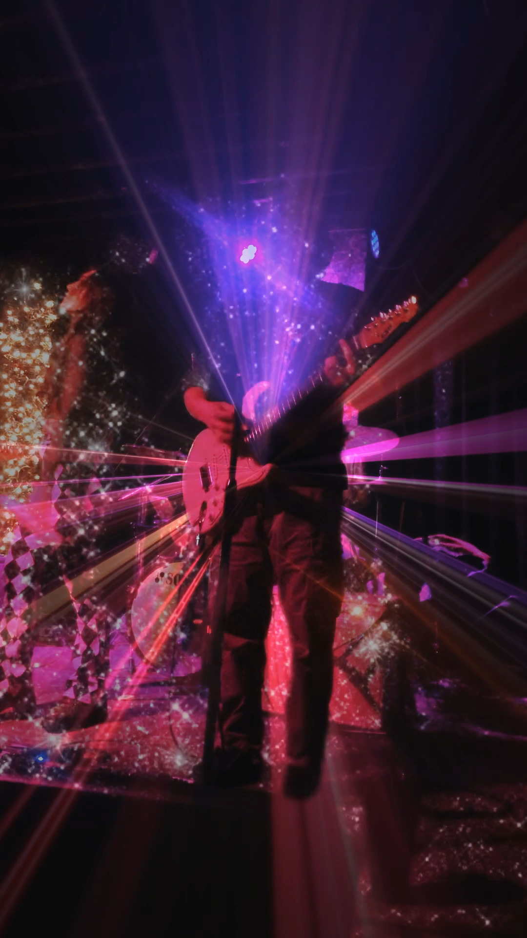 Here's a clip from The Basement Nashville last week 🙌🌻🪼💥🌍🌊🙏😎
#reggaevibes #reggaevibesmusic #reggaerock #worthyofdawn #newmusic #livemusic #thebasementnashville #nashvillemusicscene #indiemusicscene #nashvilleindie #onstage #giglife #newfaces #vibeymusic #nashvillebands #reggaerockvibes #unreleasedmusic