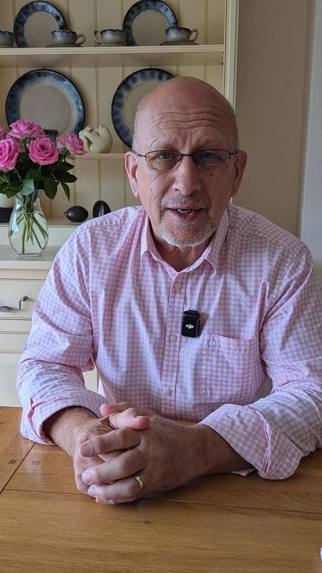 Ian talking about his trip to Normandy with his business partner Kevin. They went in the motorbike and sidecar over to Normandy to see the war graves and monuments for the allied troops.
#WeddingGoals #LuxuryRide #ArrivingInStyle #GoldenClassicCars #SayIDoInStyle #ReserveNow