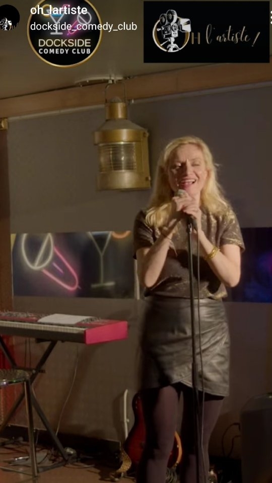 Retour sur notre 3eme édition Dockside Comedy Club X Oh l'artiste! 7 décembre 2024 avec notre super Host @tif_standingup 🔥 les talents emergents de la scène musicale et humoristique !
Extrait passage de Tiphaine
Captation vidéo
@dockside_comedy_club @str__design
Passage complet sur notre chaîne YouTube @ohlartiste
#humour #humoriste #standupfemme #standup #standupcomedy #docksidecomedyclub #ohlartiste #comedyclub