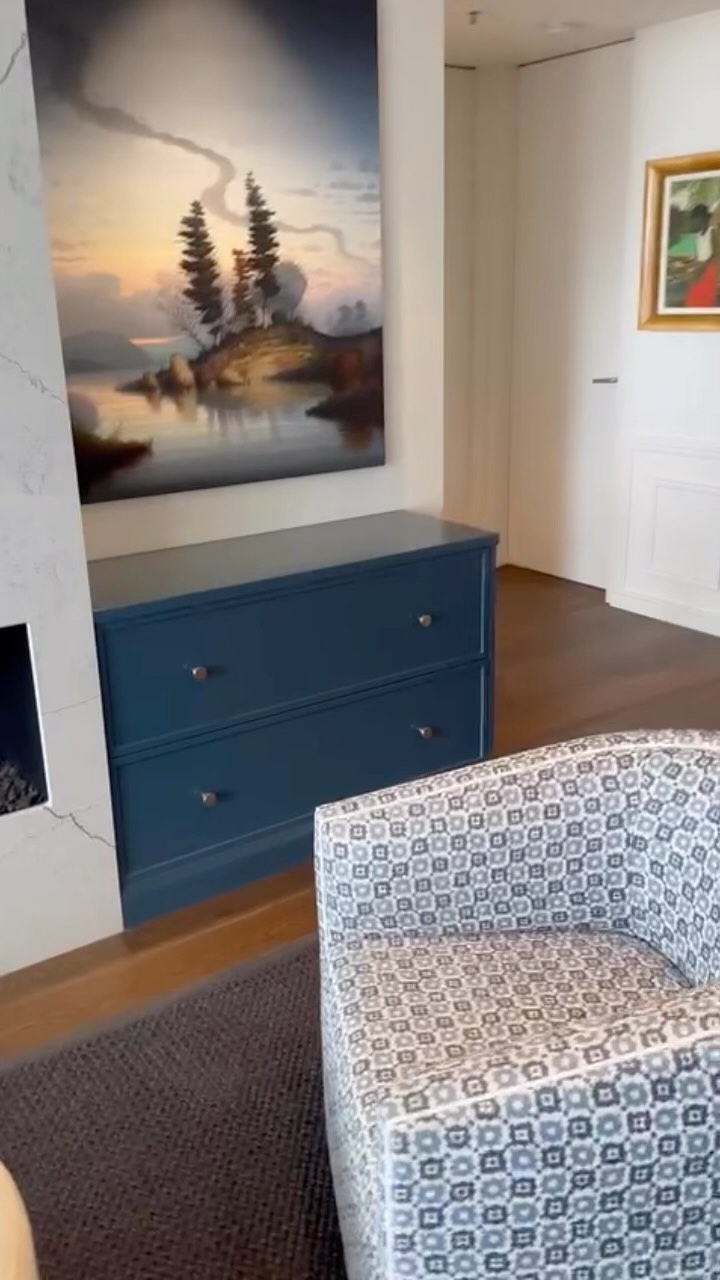 @thecabinetmakingco offering complete home cabinetry solutions, to tv units, bookshelves, desks and kitchens!
#workinprogress #kitchenrenovations #kitchenreno #homereno #homerenovations #whitekitchen #whitekitchencabinets #luxuryrealestates #luxurykitchen #sydneyluxuryhomes #sydneyhomes #sydneyinteriors #sydneyinteriordesign #sydneyinteriordesigner #sydneyarchitect #sydneymums #sydneymum #mosman #bronte #coogee #northernbeaches #surryhills #sydneycbd #summerhill #bronte