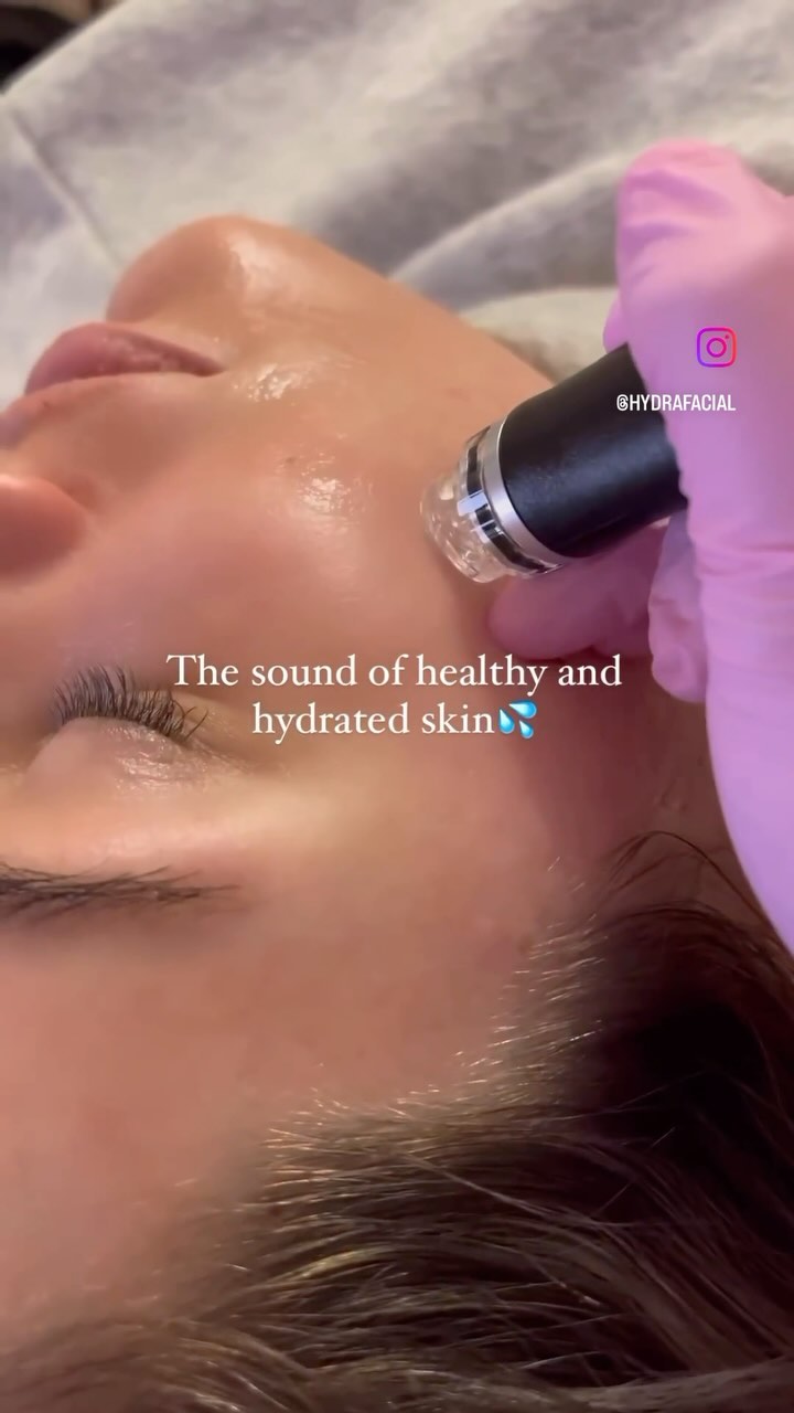 Experience the ultimate hydration bliss with HydraFacial – a soothing oasis for your skin, leaving it refreshed, radiant, and deeply nourished. Dive into the hydrating step and let your skin drink in the rejuvenation it deserves. ✨
#HydraFacialMagic #GlowingSkin #folsomhydrafacial #folsomskin #folsomfacials