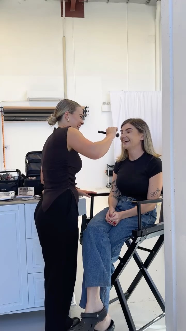 My pov from yesterday’s mini branding shoot with @iamlucycarter ✨
#perthmua #photoshootmakeupartist #perthmakeup #perthmakeupartist