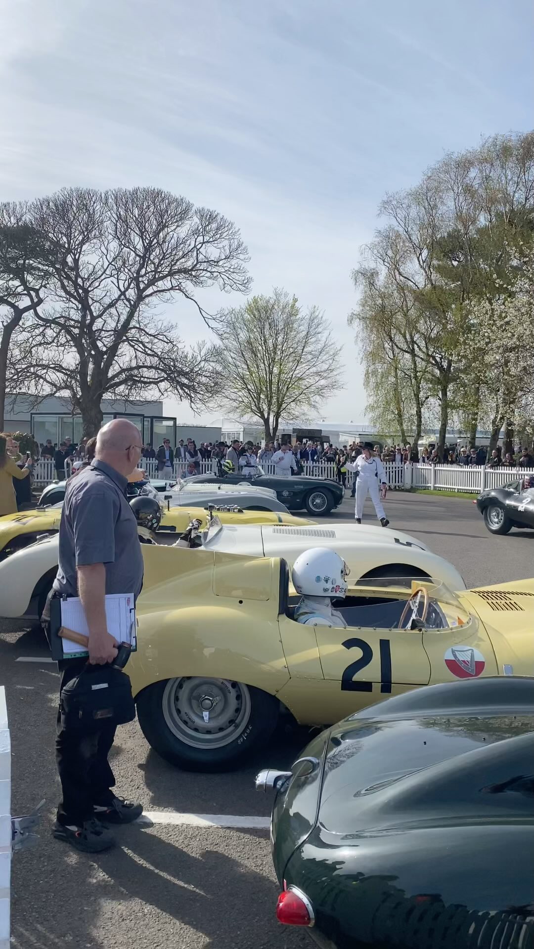 The grid for the Peter Collins Trophy leaves the assembly area. It’s hard to imagine a more desirable collection of sports cars. #goodwoodmembersmeeting #sportscars #classiccars #racing #racingcars #jaguar