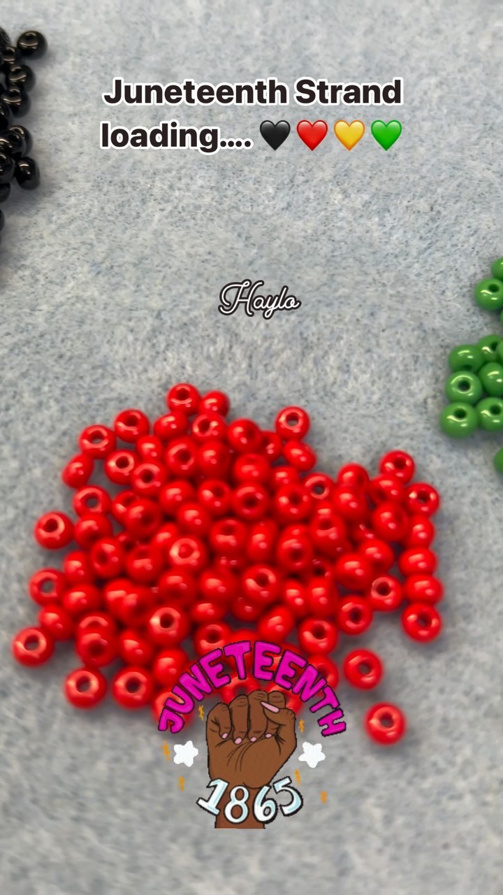 Juneteenth Strand loadingโฆ โ ๏ธโ ๏ธโ ๏ธ
๐คโค๏ธ๐๐๐ค
#juneteenth #waistbeads #selflove #waistbeadsforallsizes #supportsmallbusiness #charlottenc