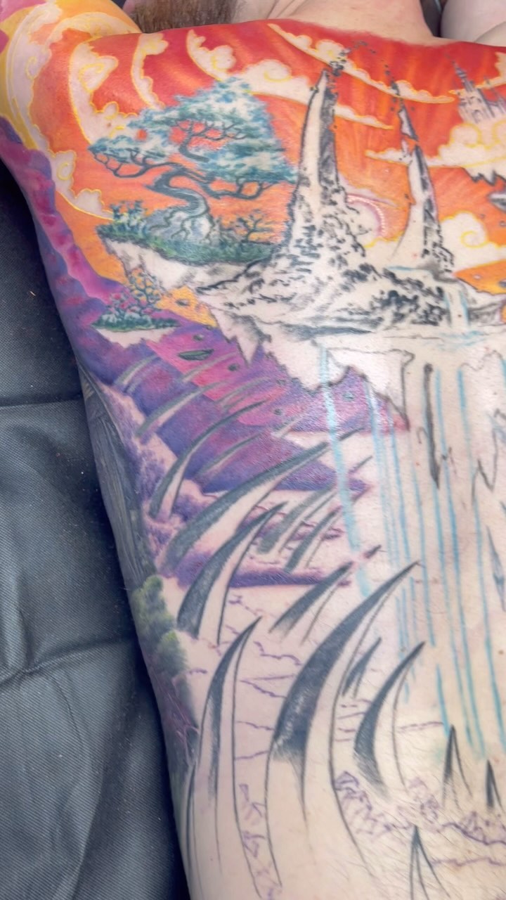 I can’t believe how far we got on the background of @bjardinked ‘s back last night. What an insanely productive session. Progress like this isn’t possible without teamwork. Thanks for the hard work and fortitude, Brian. See you next month!😎