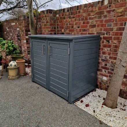 Some of last years bin stores.
#wheeliebinstore
#binstore
#bespoke
#wooden
#London
#landscaping
#frontgarden