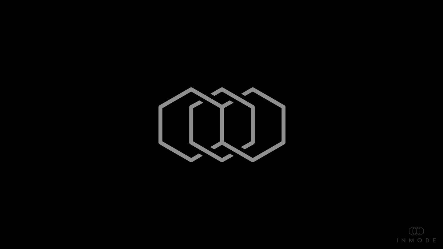 🎉MORPHEUS8, die innovative Kombination aus Radiofrequenz und Deep-Needling hat viele auch bekannte Fans, wie Eva Longoria und J.Lo und ist das aktuell beste Gerät auf dem Markt, wenn es um die Themen Hautverjüngung/-straffung, Faltenreduktion und Narbenkorrektur, sowie Linderung von Akne und Hyperhidrose und Reduktion von Dehnungsstreifen geht.
Der Morpheus8 ist eine Weiterentwicklung des klassischen Needlings, bei dem die Nadeln mittels Deep Needling in die Haut eingebracht werden und so ein Radiofrequenz- Wärmeimpuls in die Haut abgegeben wird. Diese Stimulation sorgt dafür, dass vermehrt Kollagen- und Elastinfasern produziert werden.
Die gesamte Behandlung ist minimalinvasiv, kann bei jedem Hauttyp ganzjährig durchgeführt werden und man hat keine Ausfallzeiten.
Um ein optimales Ergebnis zu erreichen, empfehlen wir drei Sitzungen im Abstand von 4-6 Wochen.
Die ersten Ergebnisse sieht man übrigens oft schon einige Tage nach der ersten Behandlung, die größten Erfolge sind nach ungefähr zehn bis zwölf Wochen zu sehen.
Lass Dich gerne von uns beraten und wähle einfach den Besuchsgrund "Beratung Ästhetik" in unserem Online-Terminkalender oder kontaktiere uns unter info@hautarzt-schwabach.de.
Wir freuen uns auf Dich !🎉
#hautärztin #radiofrequenzmicroneedling#morpheus8 #morpheus #ästhetik #inmode #gamechanger #antiaging #schwabach #nürnberg