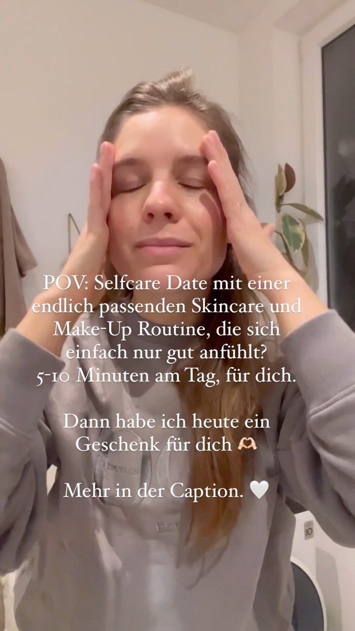 Special Selfcare Giveaway ♥️ Online Beauty Coaching ⬇️
Im letzten Jahr gestartet, dieses Jahr wird’s wiederholt. 🥰 Ich möchte zu der Jahreszeit, wo es überall um die Liebe geht, ein bisschen Selfcare verschenken- für euch ganz persönlich.♥️
Und zwar mit einem Online Beauty Coaching wie ich es aktuell anbiete - 1 Stunde intensives Personal Coaching, Follow Up Nachbereitung und einer für dich zusammengestellten Routine, mit der sich alles endlich stimmig und passend anfühlt.🙏🏻
Für 5-10 Minuten am Tag, in denen du dir kurz Zeit für dich nimmst. 🫶🏻🤍
Klingt das gut? 😇
Wie teilnehmen? Schreibe mir gerne bis Freitag, 16.2., eine Mail an lisa@lisascharff.com , warum du das Coaching gut gebrauchen könntest. ♥️
Ich freue mich schon! 😌
Alles Liebe und lasst es euch gutgehen.
Lisa
#beautyinsideout