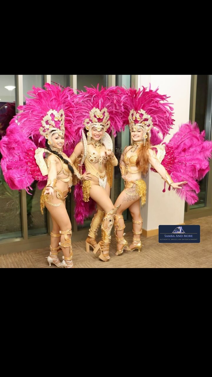 2 of our favorite photobombs 📸