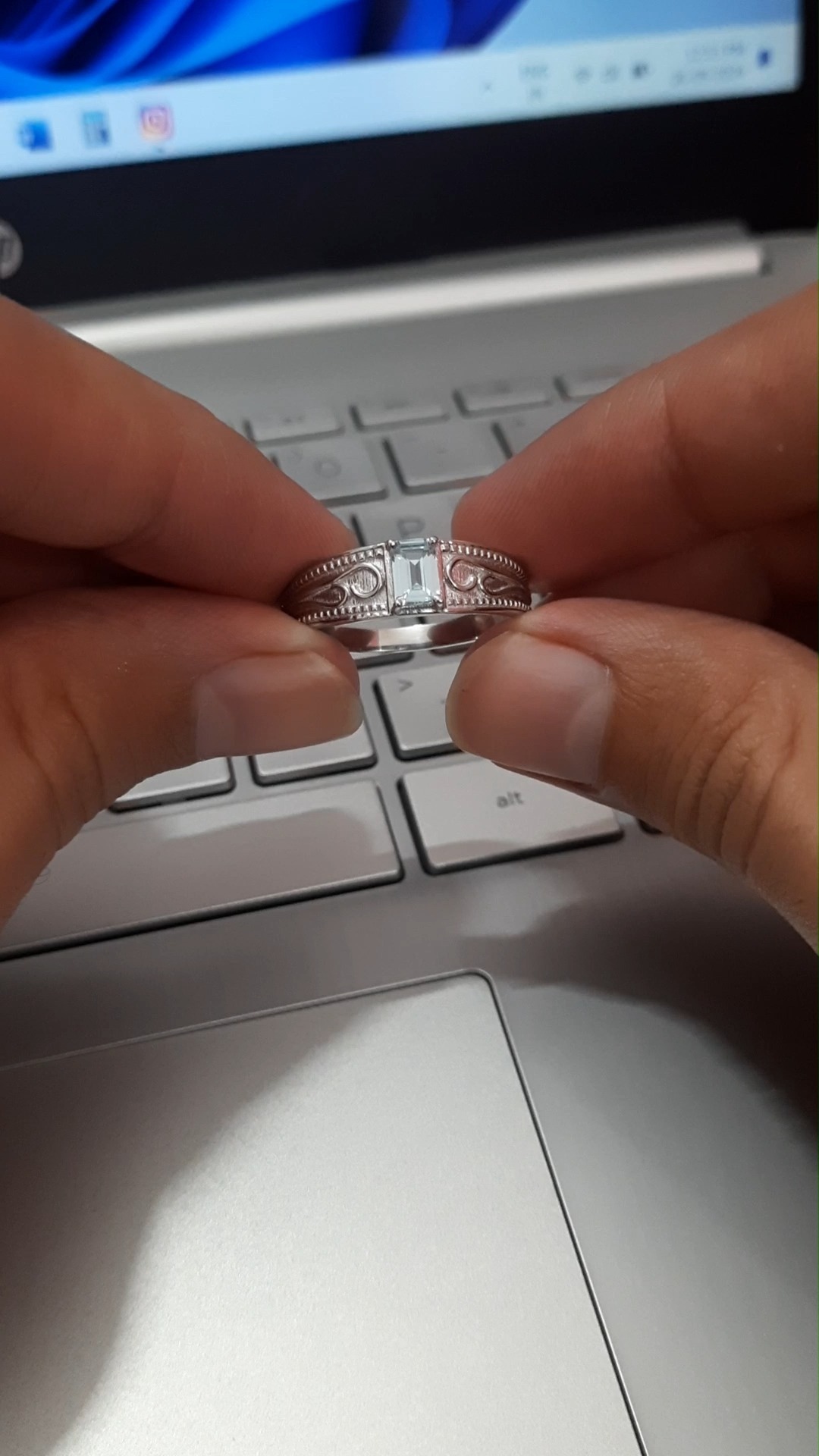 ❤️Aquamarine vintage inspired ring | Sterling silver 925 with rhodium plated |
.
.
This vintage-inspired ring is a newly crafted piece of jewelry designed to mimic the style and aesthetics of a past era.