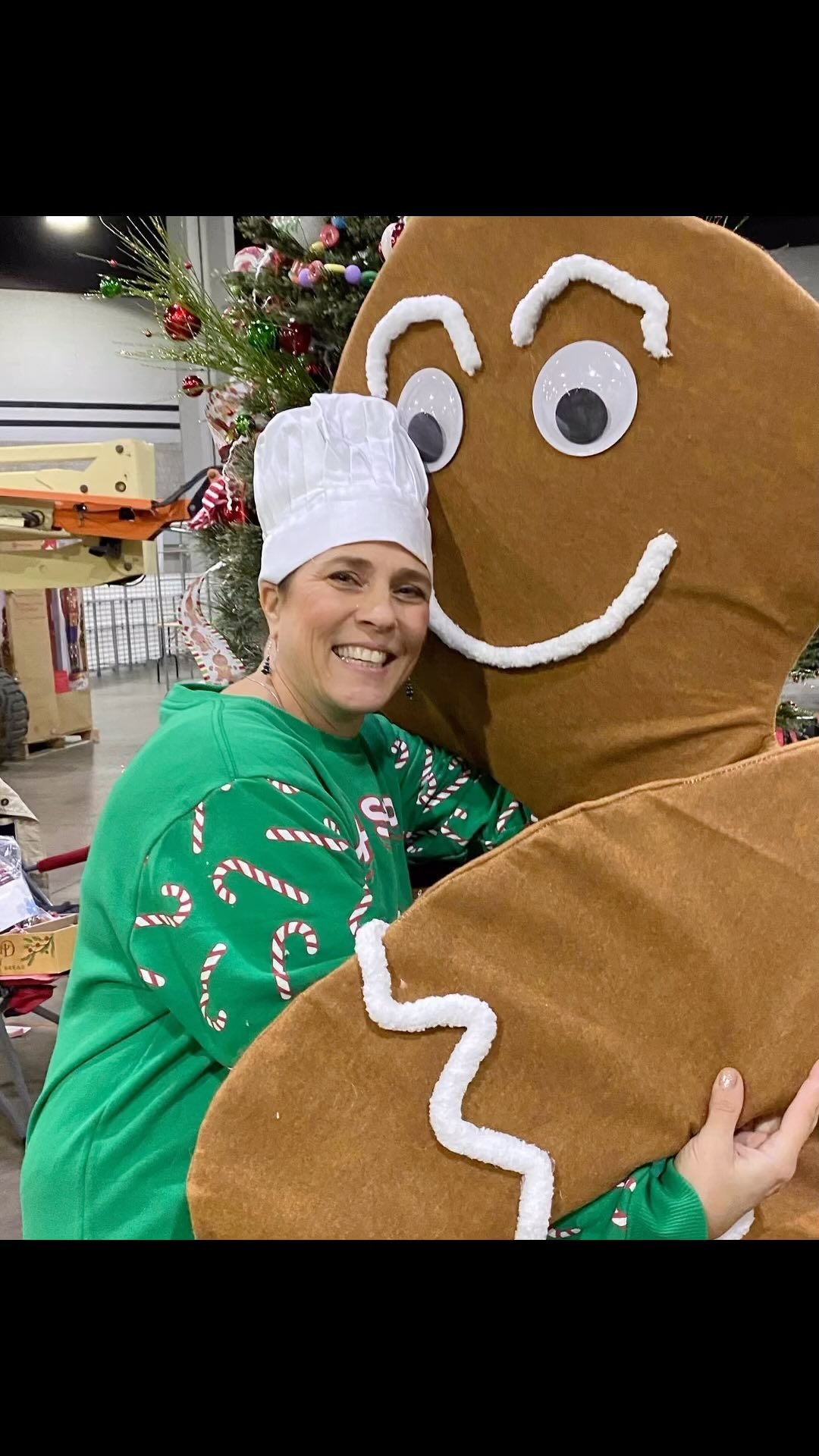 My Gingerbread Dreams tree will finally make its debut in @festivaloftreesmovie Nov.24th at 7pm on UPtv! Tune in for a fabulous family holiday movie!#gafestivaloftrees