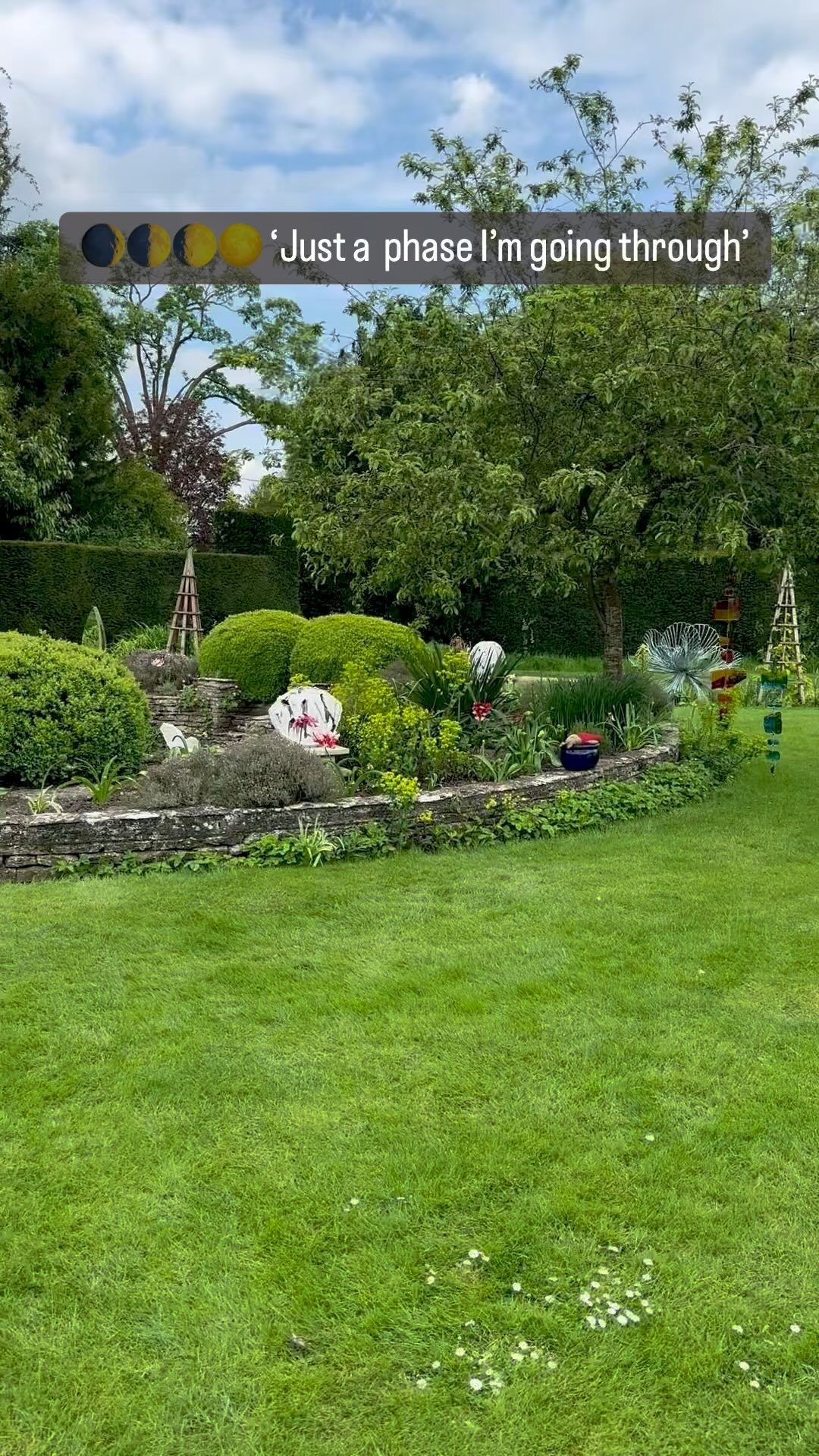 Four large lunar phase inspired ceramic sculptures installed in the stunning gardens of the Old Rectory in Quenington for this years @freshairsculpture (opening in June.)