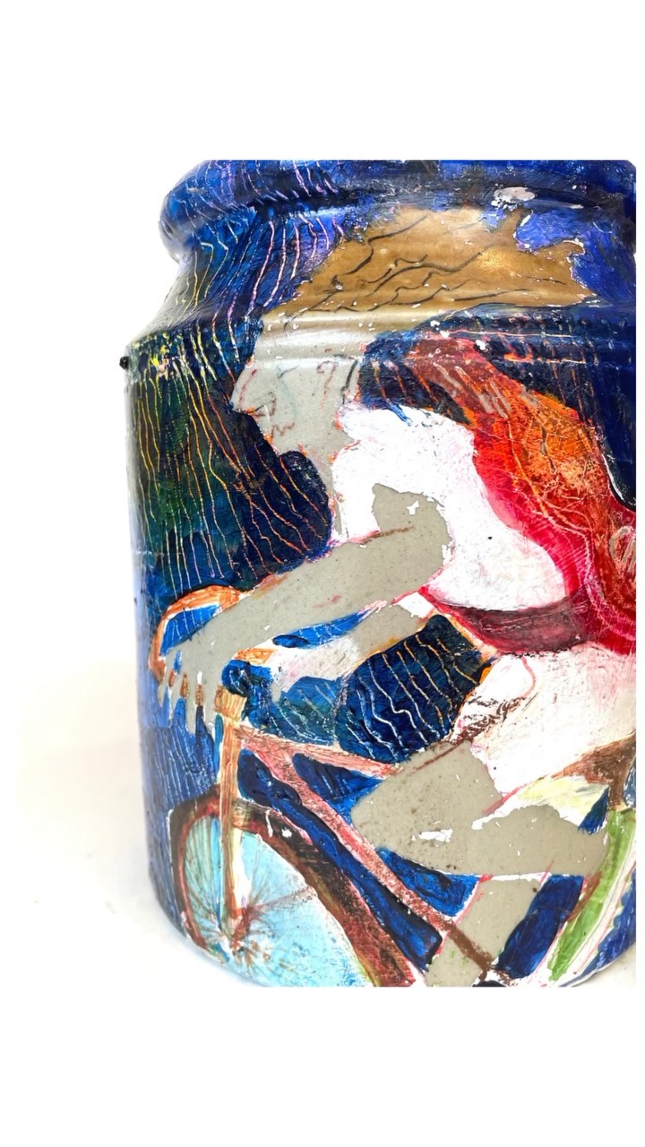 Band on the run, Blackfriars Bridge
I like capturing weather that makes you feel something. It’s often when you notice the good things going on. I was standing on Blackfriars Bridge in London on the middle of a storm at around 6 in the evening.
From Oxo Tower I swung around to check how St Paul’s, the ugly skyscrapers, cranes with their blinking red warning lights and were doing under the glowering light.
Nearly running me over were a trio, instruments flying rushing to a gig on the SouthBank. I was so taken by the lady trumpeter, trench flying I just had to capture the whole troupe.
I tried drawing on flat paper, old paper and nothing worked. Too stiff, too dull, no movement. I put the idea to one side in my head.
Then one of my old bits of discarded dull tech turned up- a C19 stoneware jug, complete with salt glazed dimples.
This was what that story needed - something solid and in the round. The characters came back quickly which I scratched into paint revealing the glaze beneath. I was being too out there with the sky which I made pinks and yellows so I covered this up with deep blues and so not to lose the spirit of what I’d done, I scratched through quickly to reveal the vibrant colours underneath.
It’s now a lamp!
#reportagedrawing
#drawingpeople
#drawingprojectsuk
#drawingfromlife
#drawingisfree
#observationaldrawing
#peoplesketching
#peopledrawing
#figurative
#illustratorsofinstagram
#urbansketcherslondon
#urbansketchers
#reportageillustration
#figurativeart
#figurativedrawing
#drawingfromlife
#cafes
#illustration