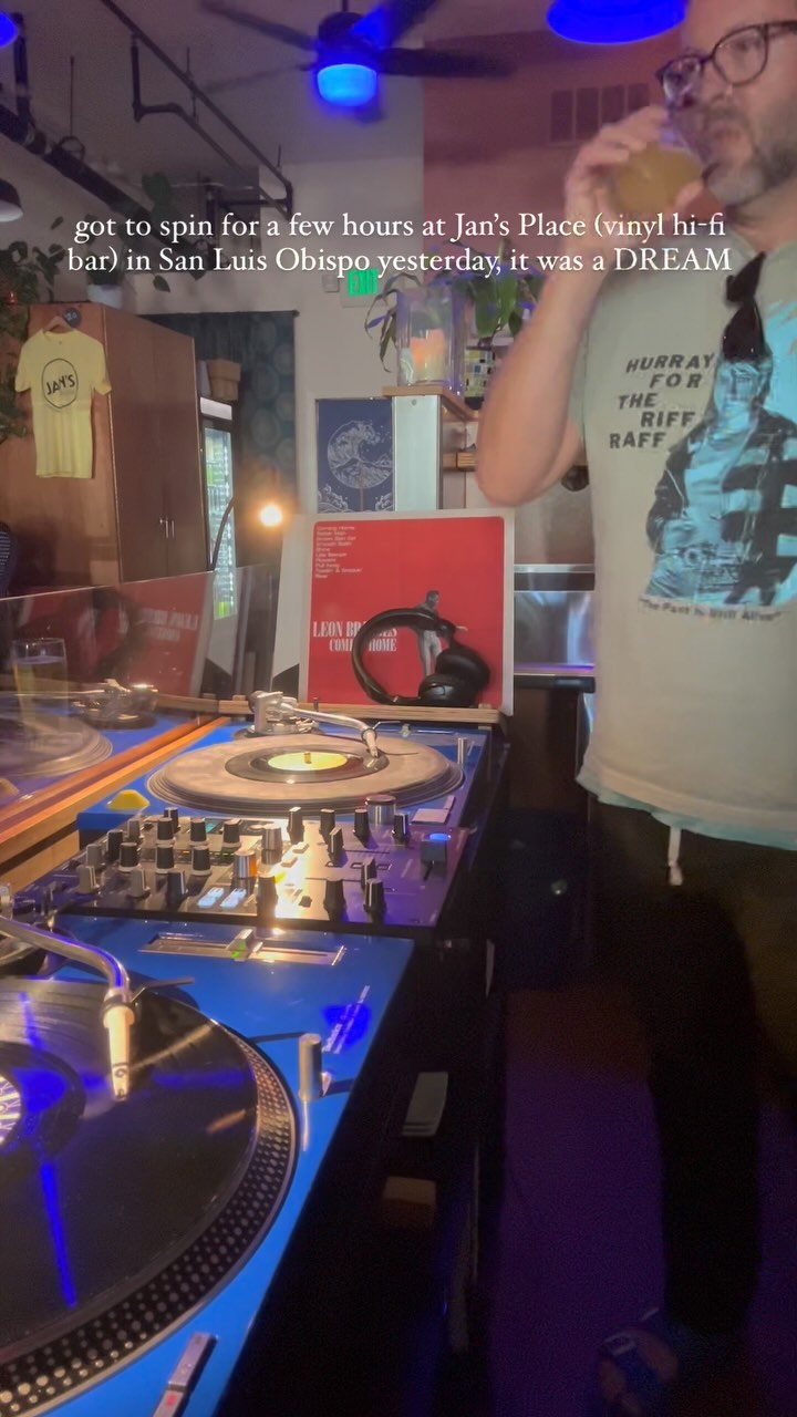 Got a hot tip from a great dude at Satellite of Love in San Luis Obispo about a dope vinyl bar called @jansplaceslo , so I took my haul from @booboorecords over there and talked Jeff /Jan (“Yahn”) into letting me hop on the beautiful setup. Three hours later I closed it down and he was kind enough to sit and talk shop for a bit.
The place is too rad, cannot recommend it enough, really old school love of sitting, sharing music, having a drink, being in the moment. Great collection too!
Hope to head back again when I’m around, thanks Jan.
@balthvsmusic “feelin blue” was not on my radar, it certainly is now.