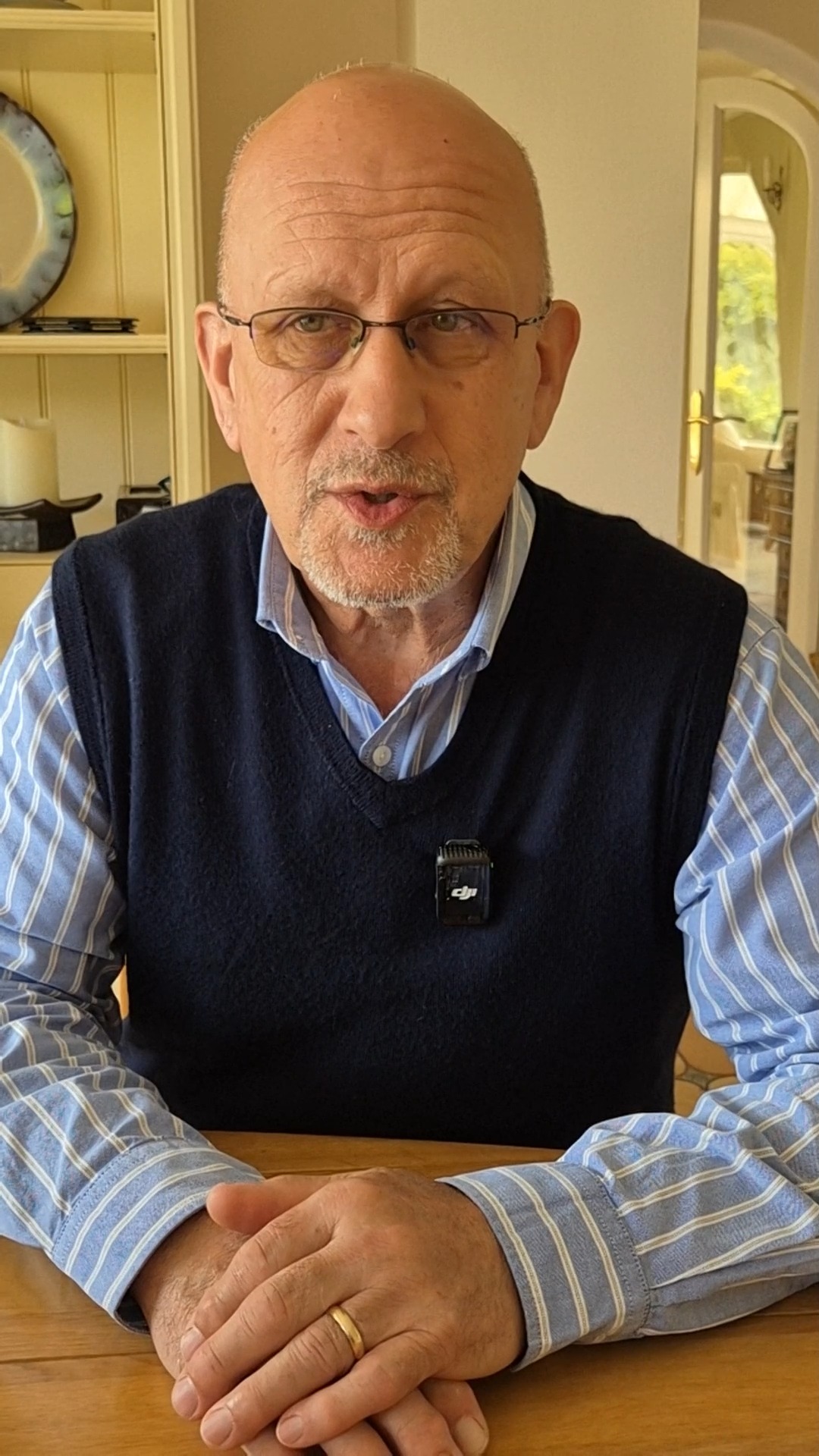 This video is about why using an Arriving in Style car is not just about transport to your wedding
#WeddingGoals #LuxuryRide #ArrivingInStyle #GoldenClassicCars #SayIDoInStyle #ReserveNow