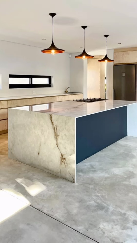 CRAFTSMANSHIP
Explore the artistry of Rock & Stone. From stunning porcelain kitchen countertops to elegant marble bathroom claddings, our expertise lies in delivering high-end craftsmanship. View our portfolio for a glimpse into precision, quality, and timeless design. Transform your space with Rock & Stone. #Craftsmanship #HighEndDesign #RockAndStone #HomeElegance