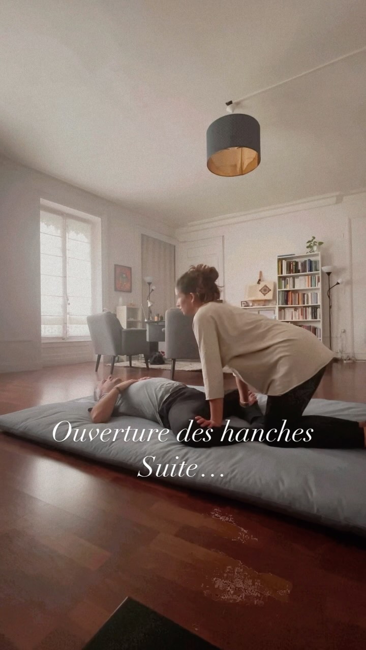 🥰 Ce protocole est vraiment superbe, je le conseil pour les personnes ayant des douleurs sur les articulations des hanches mais également des lombaires et des genoux. Il sera également utile après un #accouchement. 🤱
L’ouverture des hanches permets aussi de faire un travail énergétique de nettoyage et libération sur des problématiques d’abandon ou de trahison. 🔗
#keikoshiatsu #shiatsulyon #bienetrelyon #doinlyon #aromatherapielyon #massagelyon #santenaturelle #huileessentielles #energetiquechinoise #medecinechinoise #acupression #developpementpersonnel #sérénité #psychologiepositive #formationaromatherapie #holistique #soinénergétiquelyon #santemental #formationmassage #formationlyon #énergétique #acuponcture