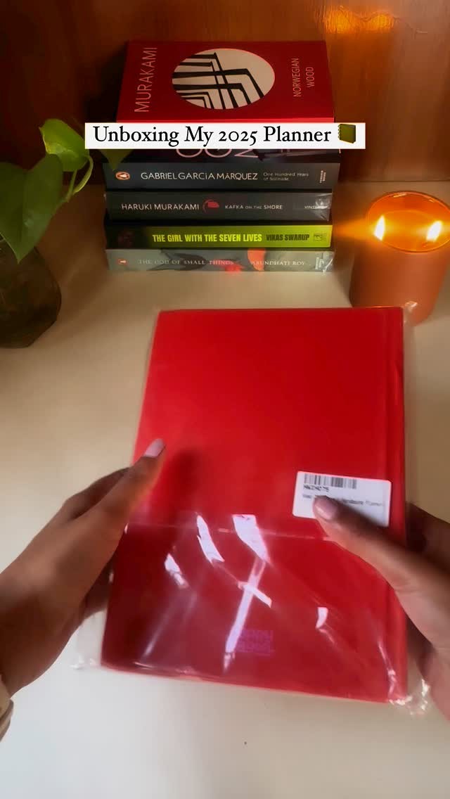 Much-awaited - My 2025 planner from @happy.wagon 🥰
Here’s to a clean slate and 365 days of opportunity waiting to be conquered 💪
#2025 #planner #2025planner #goodbye2024 #newyear #newplanner #yearlyplanner #datedplanner #2025goals #sakshireports