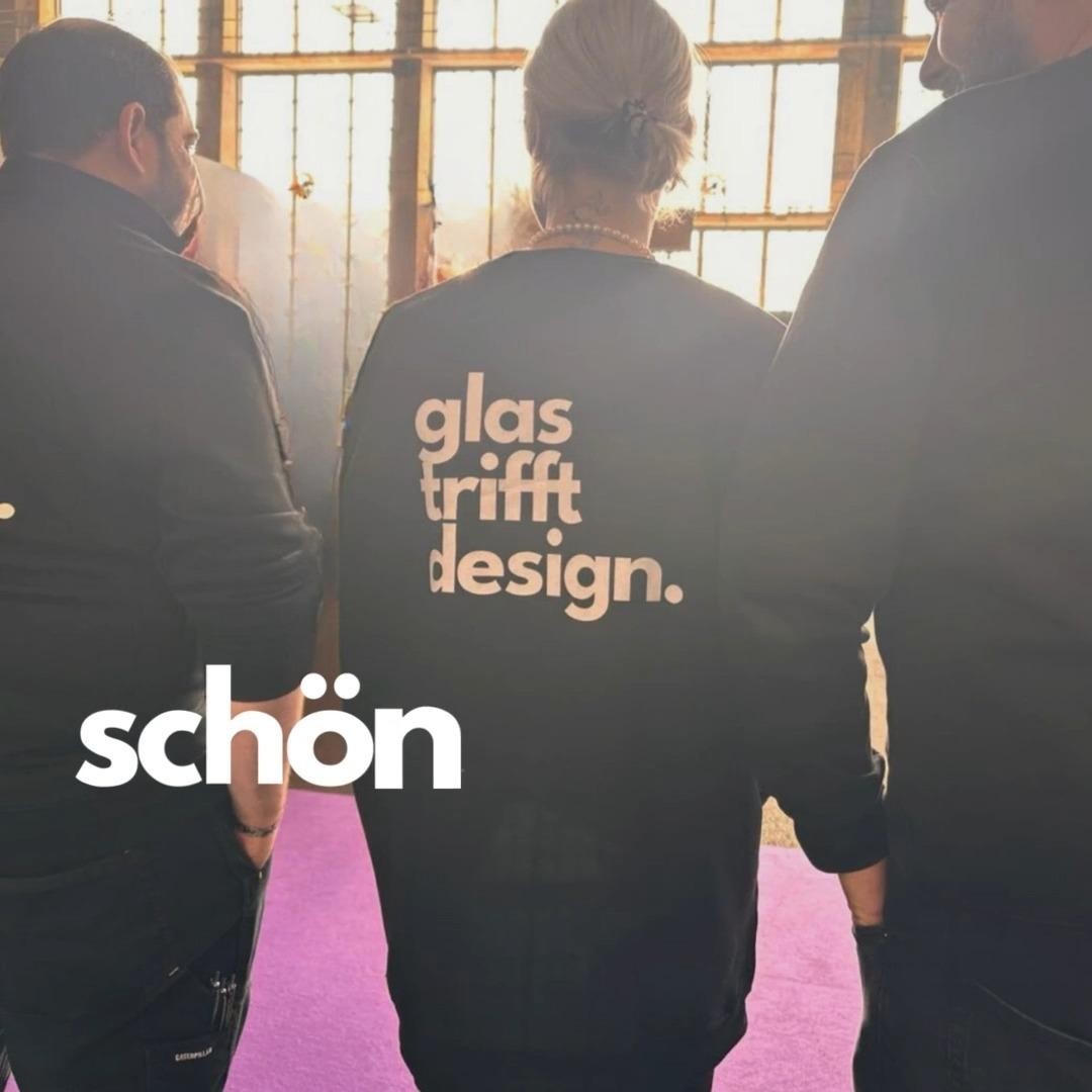 WOW.
Gerne blicken wir zurück auf vier fantastische Tage an der Eigenheim Messe Solothurn. So viele von euch haben uns an unserem Stand besucht. Danke für die tollen Begegnungen, den spannenden Austausch und das positive Feedback zu unseren Produkten und dem Messestand. Das ist pure Motivation für das ganze KURTH Team.
#glasdesign #zuchwil #kurthglas #solothurn #design #manufaktur #schaltbaresglas #innovation #eigenheimmessesolothurn2024 #innenausbau