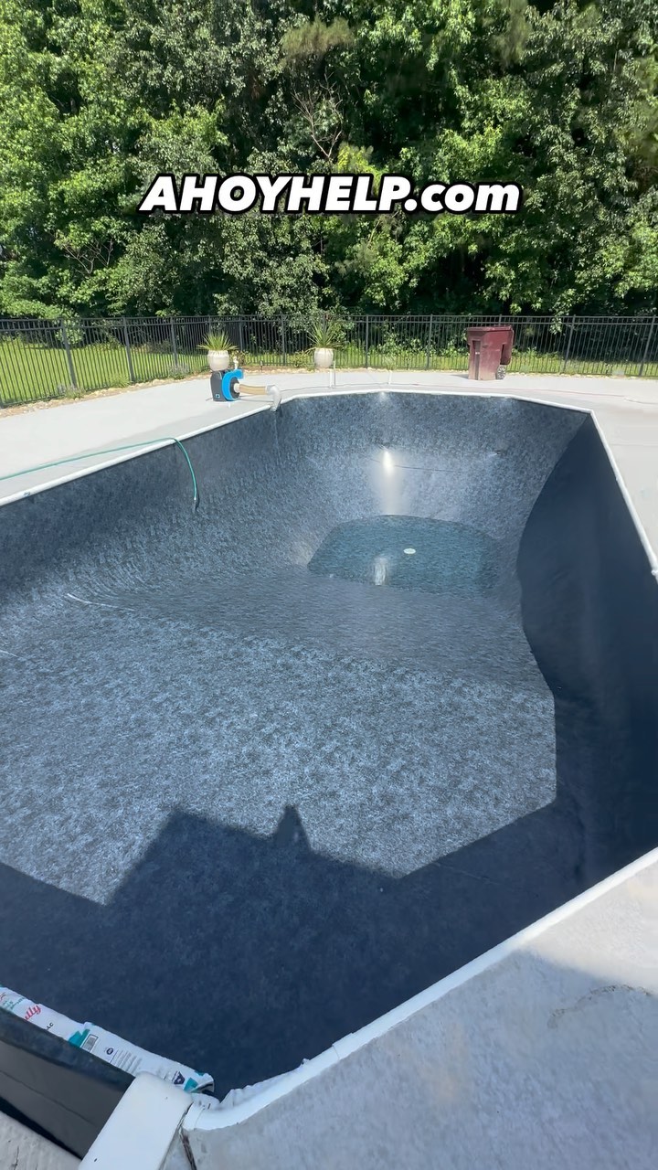 This pool had some miles on it, but we brought it back to life!
This liner pattern by @merlinindinc is called “Island Onyx” and looks even better once it full of water 💦
#poolguy #poolboy #poolbuilder #renovation