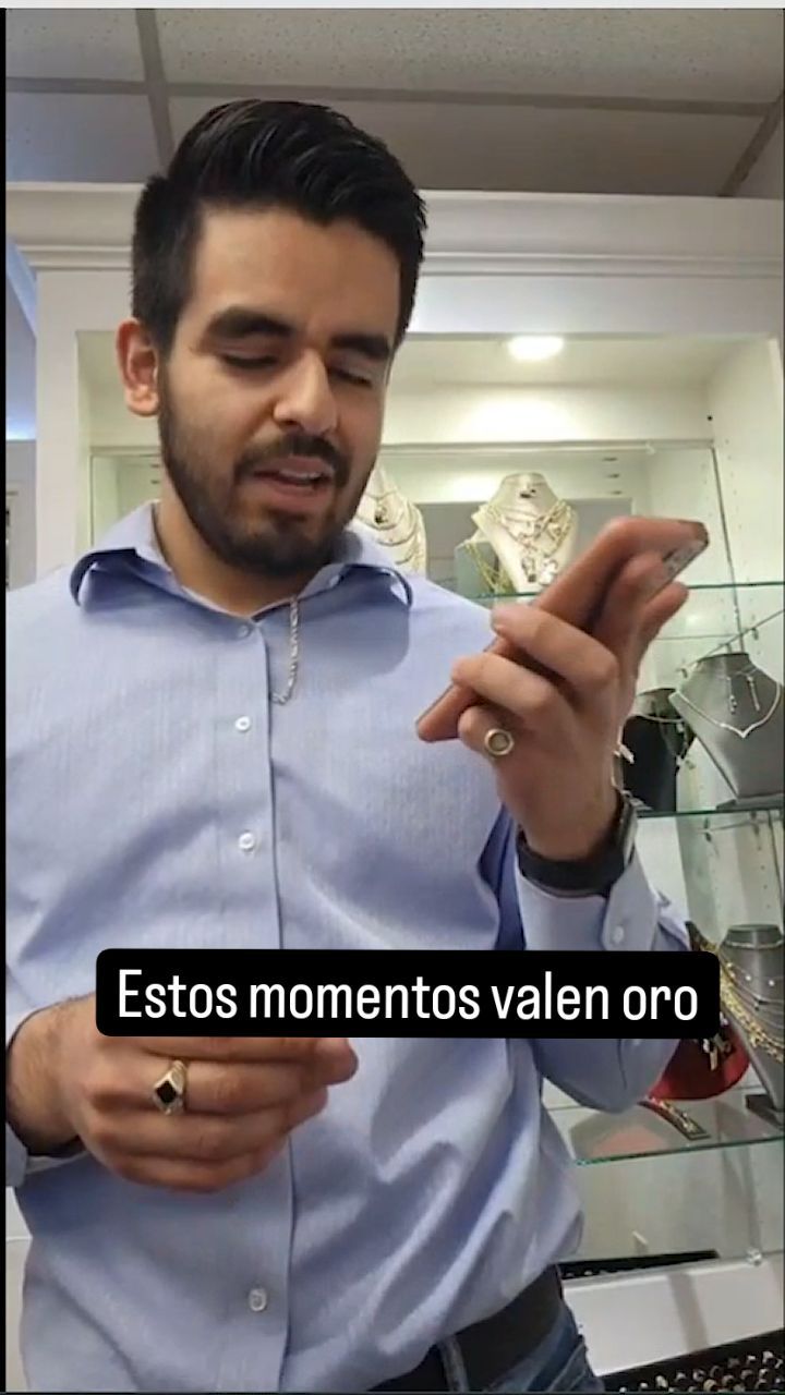 Momento inolvidable. Felicidades por su premio.
Visitenos para los especiales de San Valentin.
812 N Thompson St STE 15, Springdale, AR