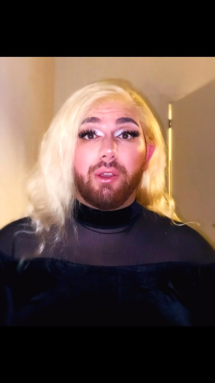 @alectrona is here with us for the very last time to announce that she’ll be at the HIV Testing event at the @innbetween_maastricht on the 18th of September, encouraging everyone to come get tested ❤️