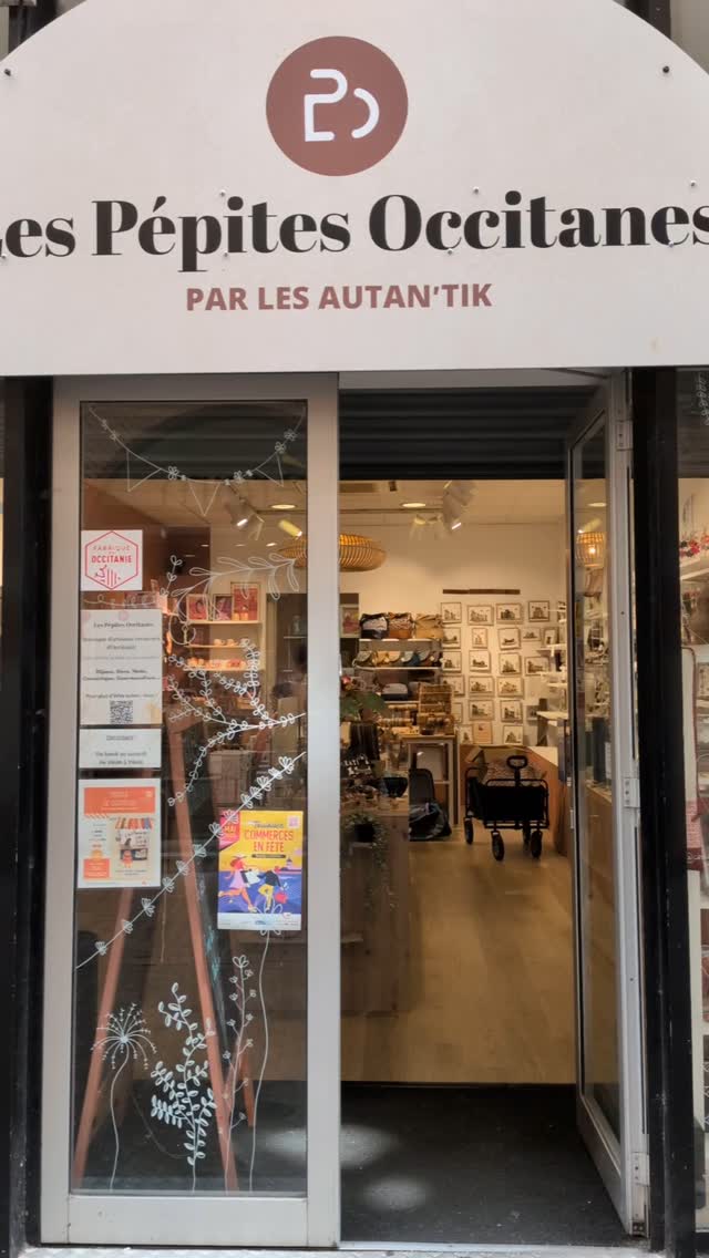 ✨ les Pépites Occitanes
Une jolie boutique de créatrices (mais où sont les créateurs 🤪? ) de la région toulousaine que je rejoins à partir d'aujourd'hui.
Un nouveau point de vente EmYLo tout prêt de la place du Capitole 💙🩵💜
🎨 J'y serai présente pour quelques permanences par mois, l'occasion de faire votre connaissance, de revoir mes clients préférés et de personnaliser en direct vos affiches !!
👉 Dates des permanences pour JUIN : 13 et 25 👈
Les suivantes seront annoncées en story.
Restez connectés !!