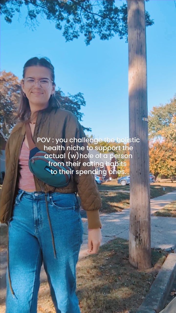 & not only to sell? 🍊💵👇🏼
when is the last time holistic wellness asked how you are spending your money?
are you being discerning with what companies/narratives your money is supporting?
how are you being generous with your resources to support your immediate community? the global community?
how about how your fixation on *cheap* is keeping you from investing in products that serve your body best?
yeah, fast food is cheap. so are the coffee beans that are grown through unethical labor laws.
☕*sips fair trade organic* ☕
money👏🏼 matters👏🏼 y'all 👏🏼 & it controls WAY more of your life+living than you think it does.
let's flip (w)holistic wellness back on its head, right side up again, including everything it should, everything that matters.
for sure it includes food. but it can't end there.
let's rewrite together @seedthyme 🫶🏼🌿
10.24.24