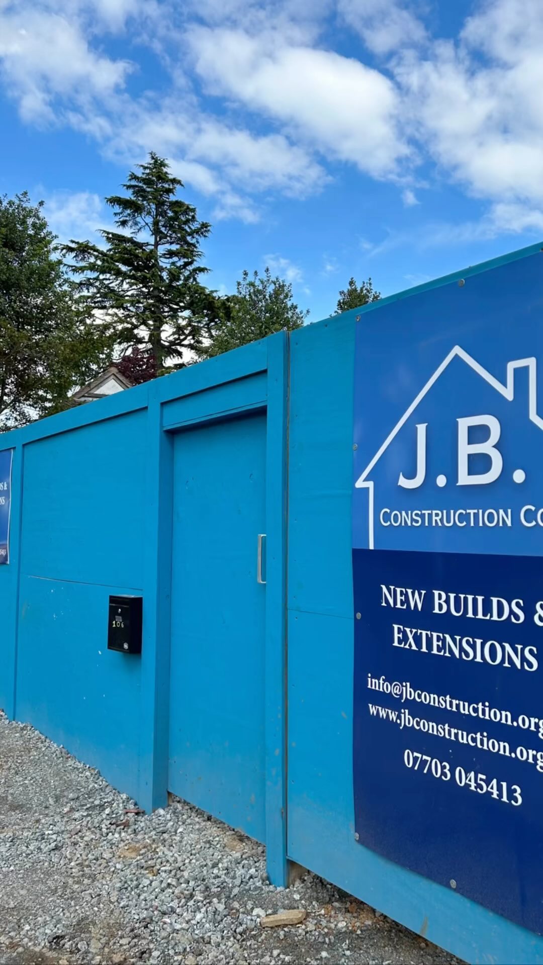 📍Norsey Rd, Billericay Project
SO FAR 👀
Check out this little old bungalow in the early transformation stages.
This will grow into a stunning 6 bed, 6 bath property with galleried staircase.
⏰ Can you believe this project will be complete by NOVEMBER ‘24!
Hell yes!!! We deliver quality with timely solutions, providing our customers with an unbeatable finish and smooth, easy process!
————————————
This plot is unreal, with an expansive garden backing onto the Norsey Woods Forest.
🏠 So far we have demolished the old bungalow, laid 2 metre foundations and started the blockwork.
🌳 We have also completely brought the garden back to life…this was overgrown and in 3 different sections with 5 outbuildings.
It now has a gorgeous oak cabin refurbished by us with the back half of the garden edged, turfed and paths ready to be tiled.
Client will be finishing this garden once the house is finished.
_____________
GET IN TOUCH
We have limited openings in 2025!
@jb.constructionco
#newbuild #construction #buildmyhome #newhouse #billericay #essex