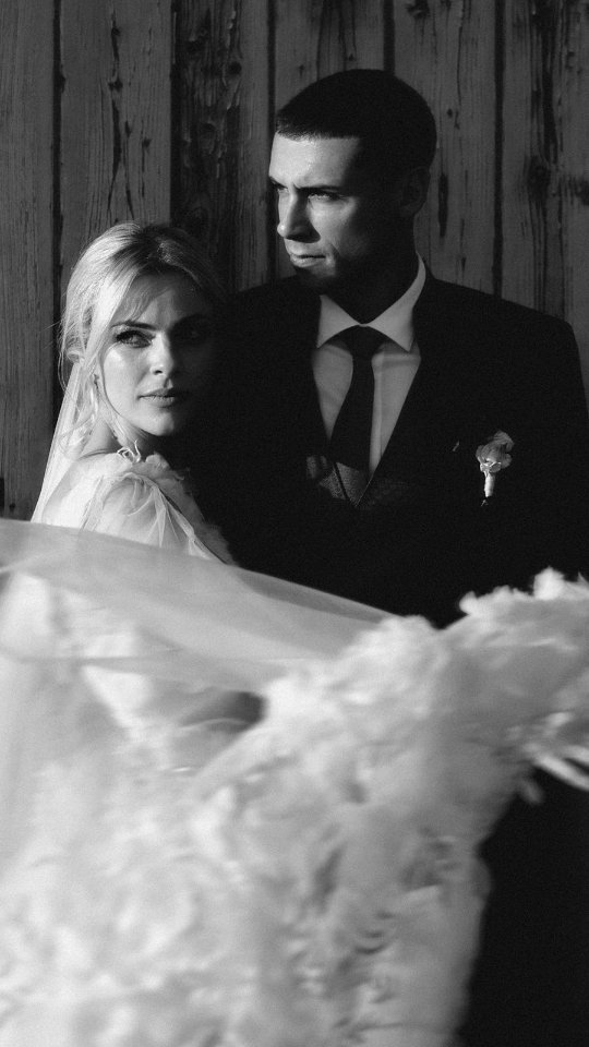 One year ago.
Alessio & Erika
OfficialWp: @marilenazambelli_wedding
Bride : @erika.ippolito
Groom : @_canalein
Foto&Video @michaelcosenzafilmphotography
Co.wp: @danielabattistiniwedding
Service audio luci: @namida_elegantevents
Catering: @preludio_classe_catering
Flowers: @robertoweddingflorist
Location: Villa spalletti trivelli
Bride dress: @revengeatelier
Groom dress: @sartoriamessori
Photobooth: @transport3r.photobus
Children's animation: @gebisforkids
#weddingvideoitaly
#weddingvideo
#weddingfilm
#realwedding