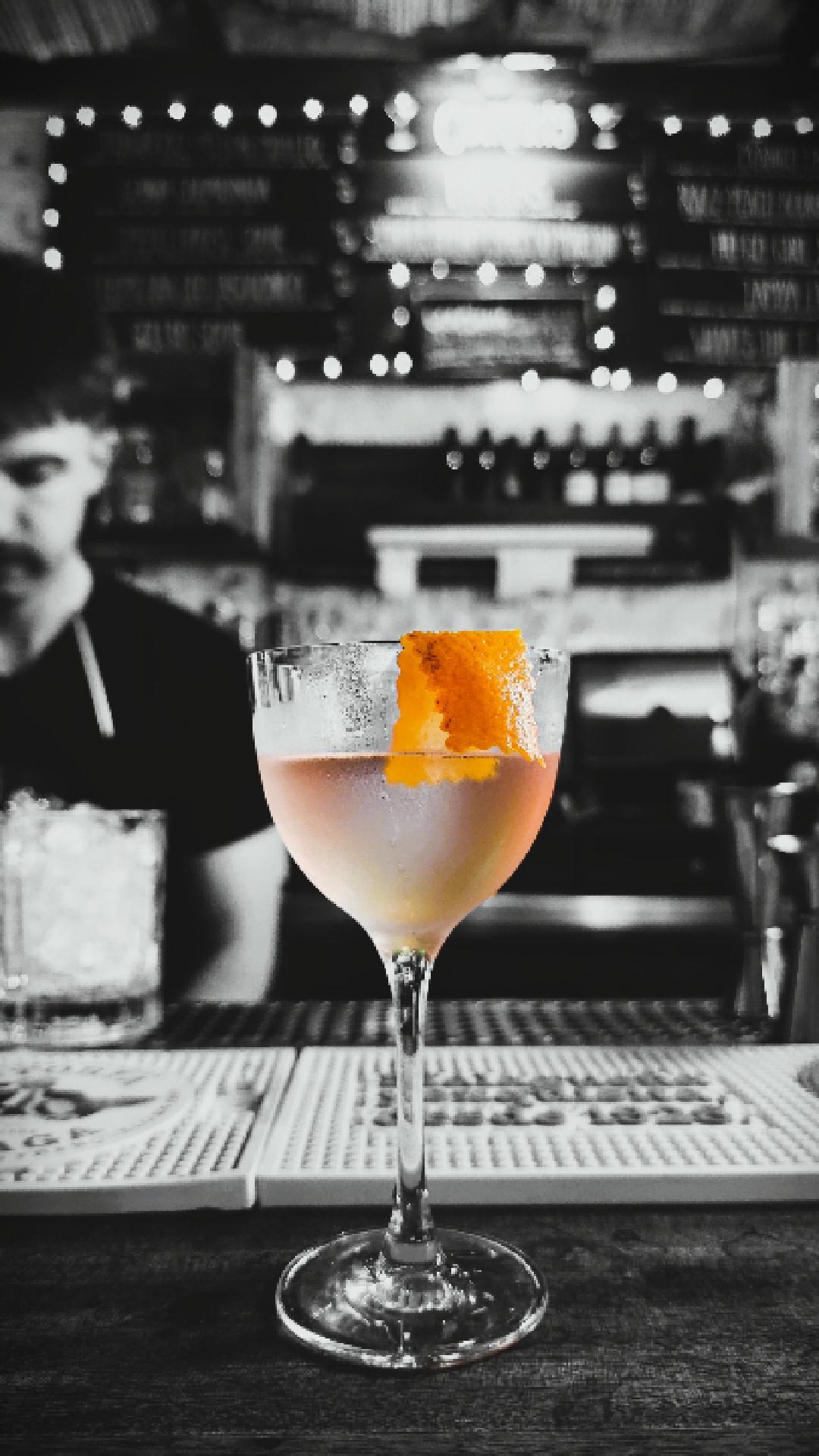 Last weekend we were over at @lafinca_eivissa with the legend that is @hegarty_jp for the launch of their new agave menu. Look at this absolute dream featuring Tiempo...introducing 'Que Es El Martini'
Gracias Amigxs!
#cocktail #martini #Giveaway #tiempotequila
We're also running our summer-long competition to grab a year's supply of the good stuff. Type SUMMERLOVIN in the comments below to find out more 💃🕺