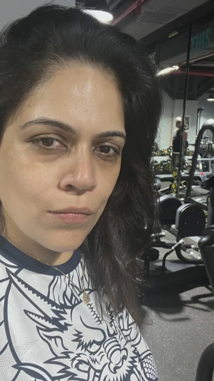 And this is how we roll…. As we go into the new month and the new year, I want to just stress on one thing- Consistency and Accountability. If you are consistent with whatever you do in life, here I’m working out and I hold myself accountable to it and I have a coach as well who looks at me and holds me to it every time. At the same time, don’t beat yourself completely. Live your life but at the same life, define your terms and draw a balance between work, life and personal life which will make you feel good 😊
@gymnation_me @enhancedxb
#healthylifestyle #loveyourself #health #workoutmotivation