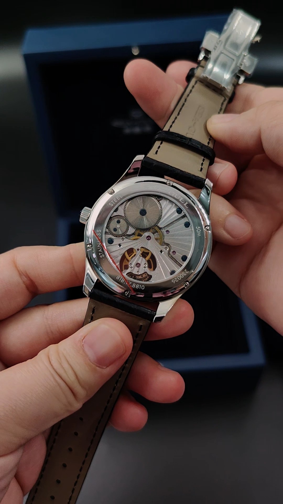 ASMR unboxing of our Seagull Faith Series Tourbillon Mechanical Timepiece! A fusion of ancient Chinese ceramic craftmanship and cutting-edge watchmaking.
#TimepieceTuesday #timepiece #chinesewatches #watches #chinamade #tourbillonwatch #tourbillionwatch #unboxing #automaticwatch #watchcollector #watchoftheday #dailywatch