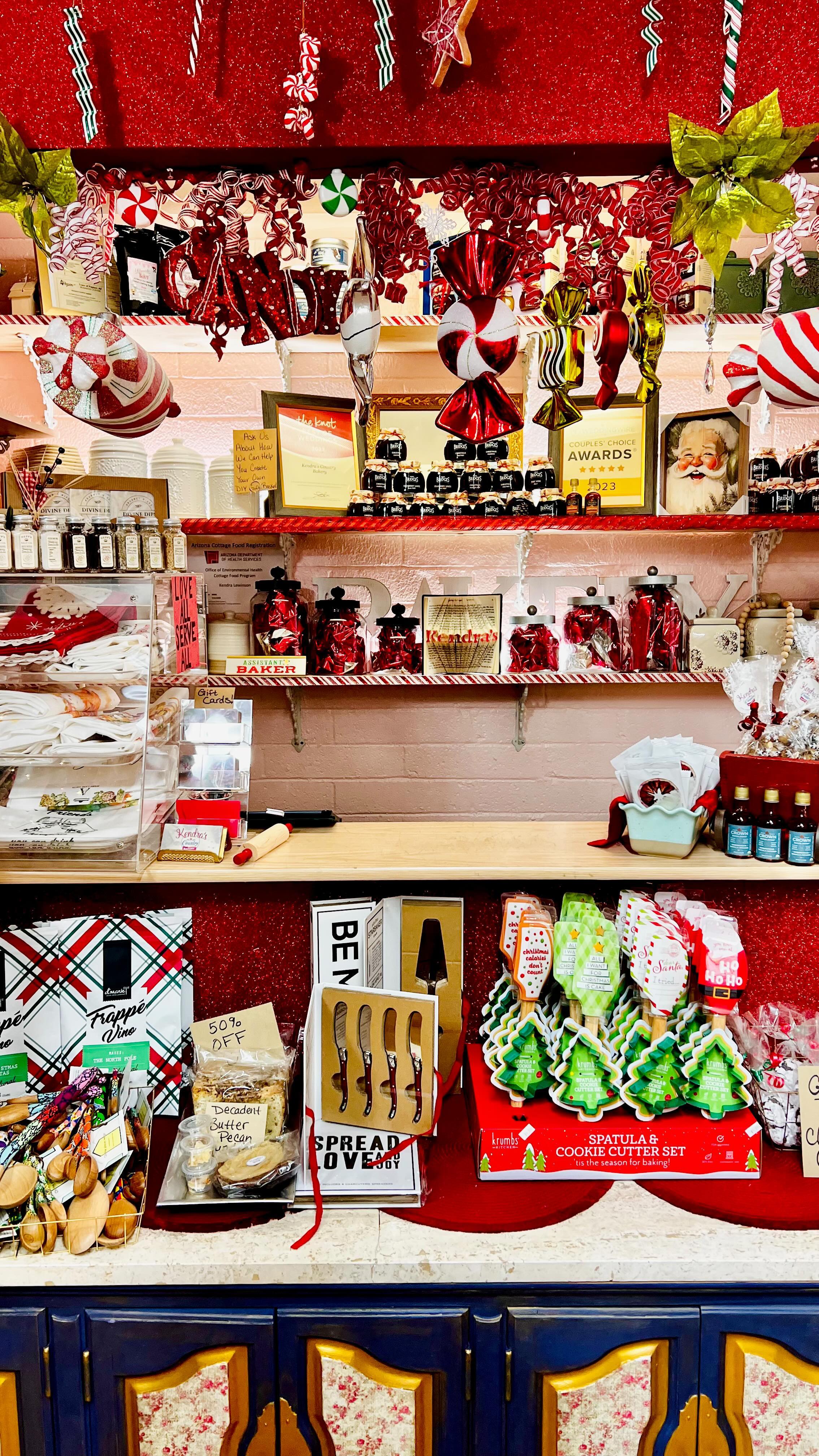 Need a special gift this holiday season?? We have you covered!
From fun holiday aprons to this season’s cocktail mixers, dippers and edible glitter, to the perfect hostess gifts 🎁 ✨ Not to mention all of the delectable homemade artisan desserts that are coming your way! Don’t forget to stop in for the goods!
On a budget? $20, $30, $40, $50+ gifts of all kinds available! AND DON’T FORGET WE ARE MAKING CUSTOM BASKETS FOR ALL GIFT GIVING NEEDS!
Can’t wait to see all of your smiling faces in!
#holiday #HolidayGifts #ShopLocal #Giftgiving #paysonaz #paysonazbakery #Kendra‘sCountryBakery