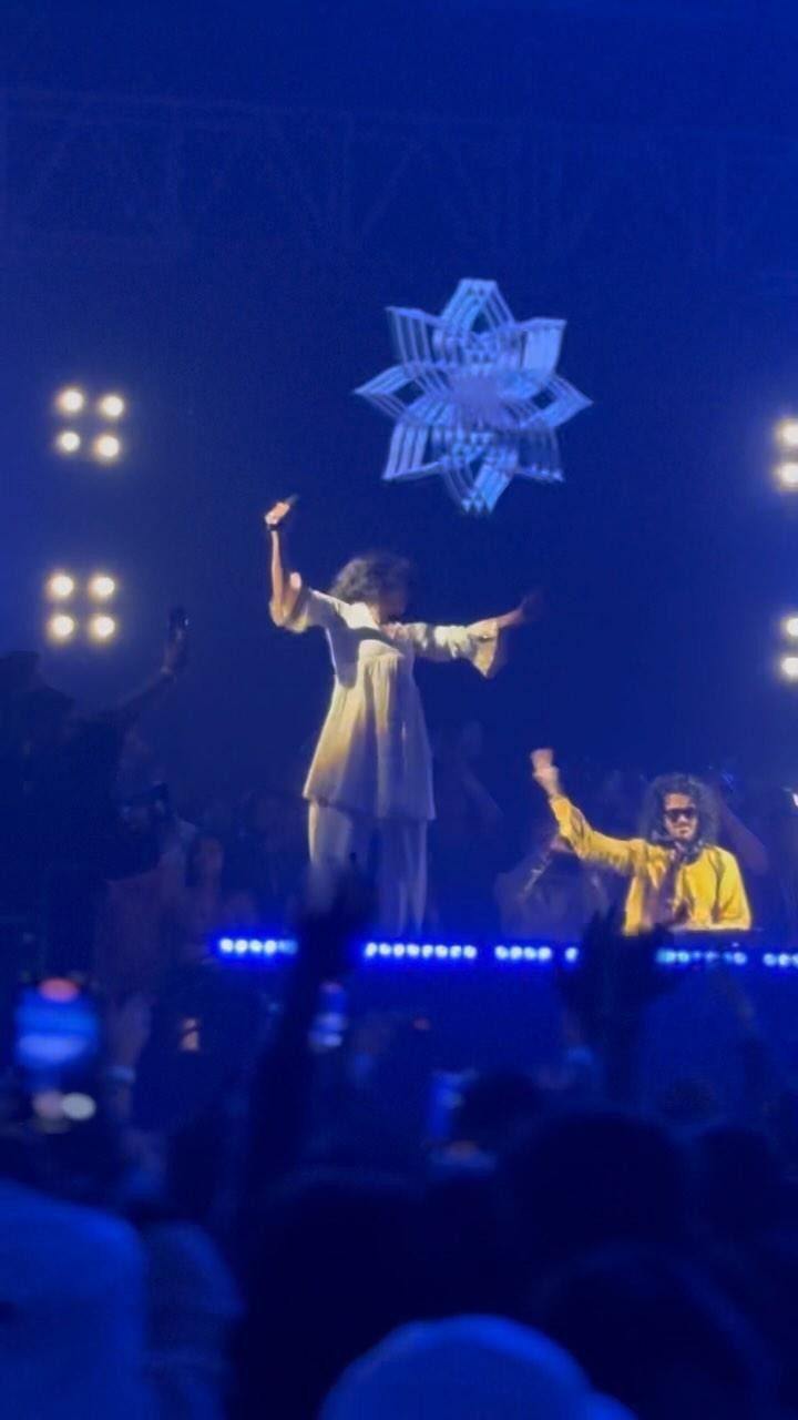 If you were to tell me that I’d be playing Gujarati house tracks in Ahmedabad 1 year ago, I would have called you crazy. But here we are after having a sold out show in Ahmedabad with the craziest response I’ve experienced to our music. 🔥
We felt like we were returning home and you guys welcomed us with open arms! We love you Ahmedabad, be back soon 💙
🎥: @clicks.by.y