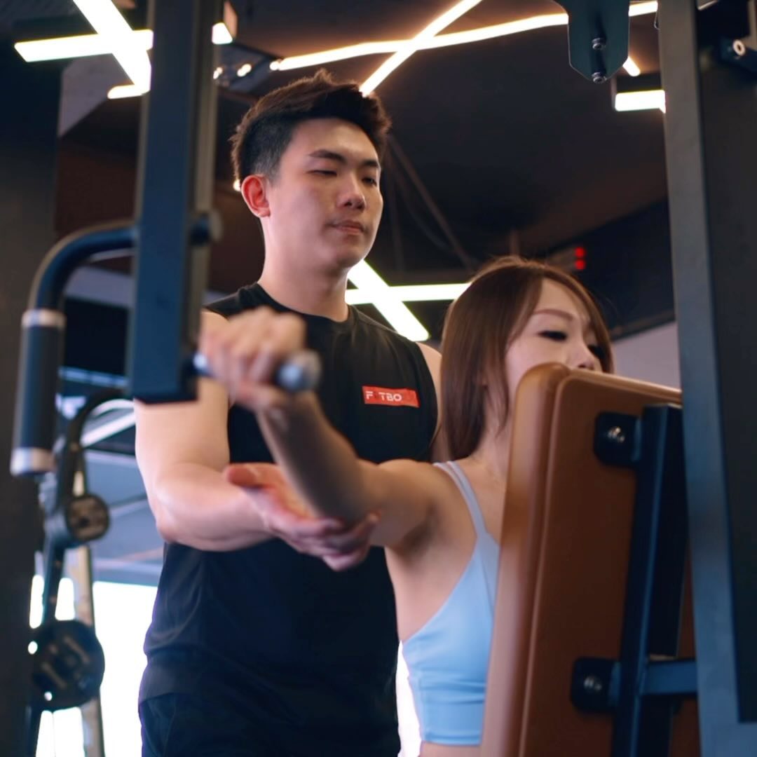 Ready to take your fitness journey to new heights? 🚀💪Look no further than #FiiTBOXX, where our expert personal trainers are ready to guide you every step of the way 🔥💪
Join now and unlock the power to achieve your fitness goals safely and effectively. Let our trainers empower you on your path to success. Get started today!
#FitnessGoals #PersonalTraining #FitnessJourney #gym #fitness #workout #workoutmotivation #personaltrainer #bodybuilding #fitforlife