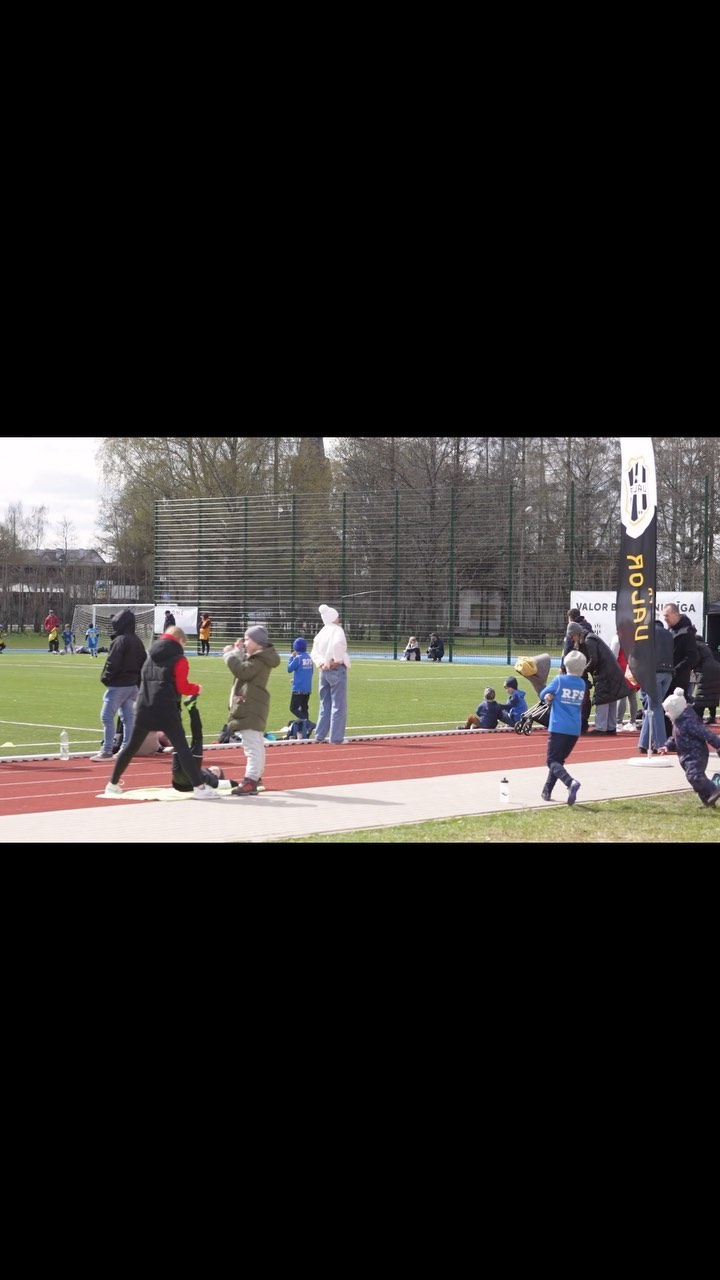 @fkvalor Brīvdienu Līga Ropažos! 🏆
Šajā nedēļas nogalē 20-21.aprīlī Ropažos pulcējās vairāk, kā 40 komandas dažādās vecuma grupās! 🟡⚫️