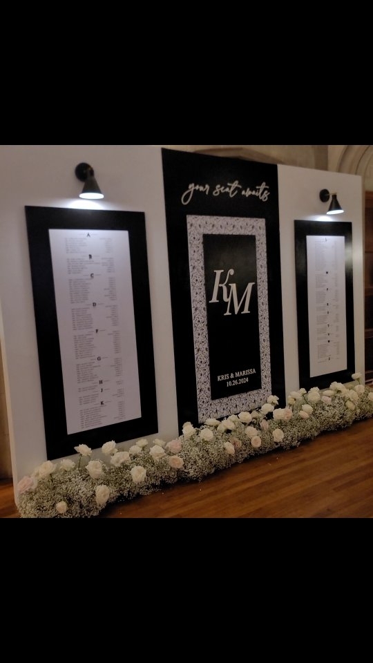 Sometimes you just have to make your own! All things custom on this side 🙌🏽
#weddingdetails #luxuryweddings #weddingdecor #custommade #celebration #weddingflowers #weddingdecor #seatingchart #weddingsigns #acrylicdetails #mirrorwelcome