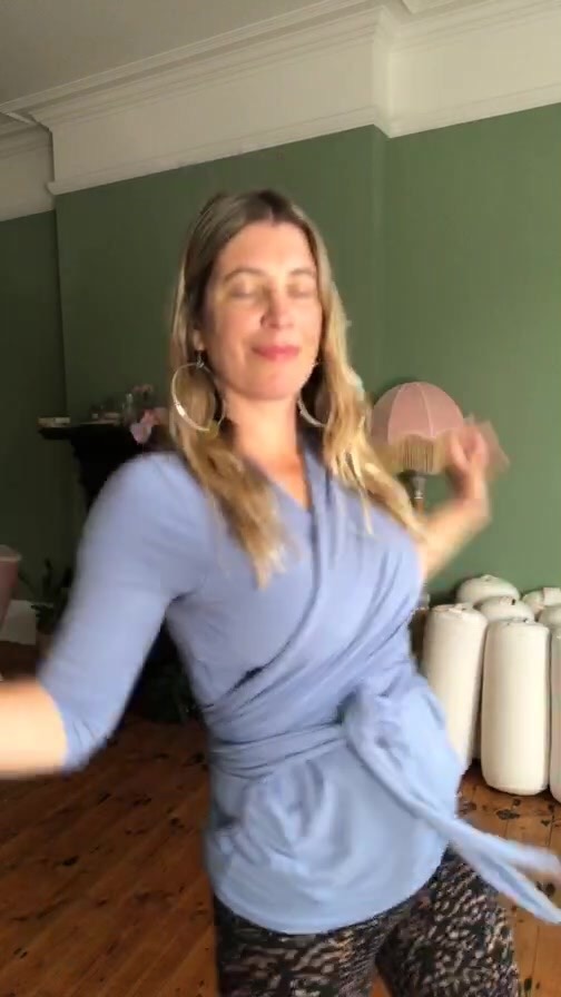 Welcome back to the Shake Out!💫
You’re invited to one of my favourite somatic Breathwork practices…
Movement as medicine…
Just a few minutes a day can offer so much..
💫A boost of endorphins
🤍Firing up the breath
🪷Stress relief
✨Cardio exercise
❣️Freeing stagnant energy through your system
In this shake out..we focus on what emotion is most present for you today and embodying that emotion.
🤍
The shake out is a core part of the Breathwork experiences I offer..
Come practice at regular in person events this autumn - including @shaktiden with @charlotte_donachie this Friday 6th Sept..& @unitylewes on 28 Sept with @inspirationalbreathing
And Reset & Rise - my 6 week group Breathwork programme for women begins in Jan’25.
Links in bio.
Drop me a DM if you have any queries X
🎵 Time - Pachanga Boys